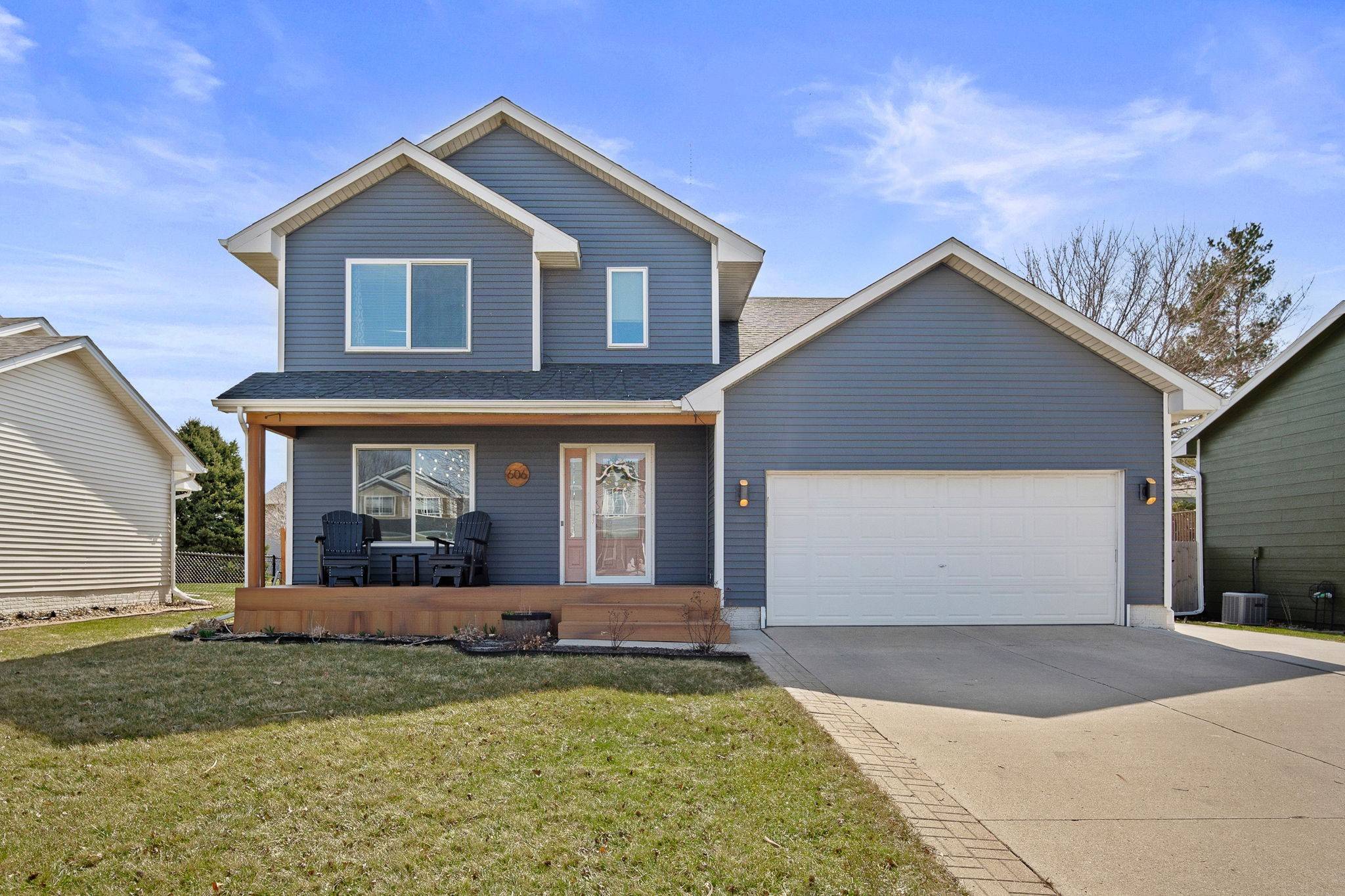Altoona, IA 50009,606 15th Street SE