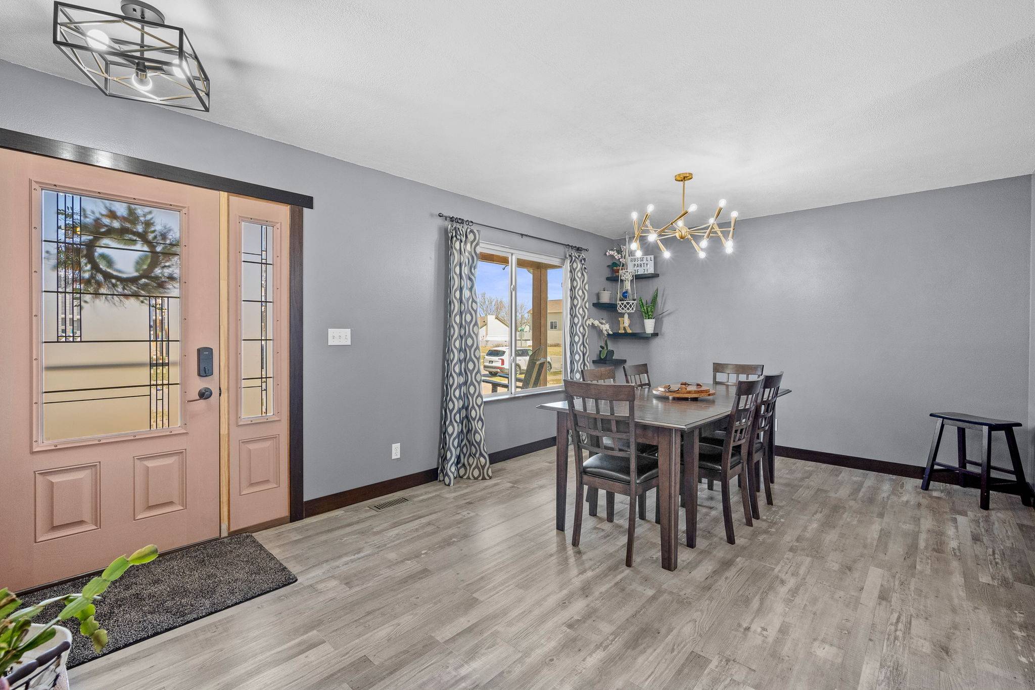 Altoona, IA 50009,606 15th Street SE