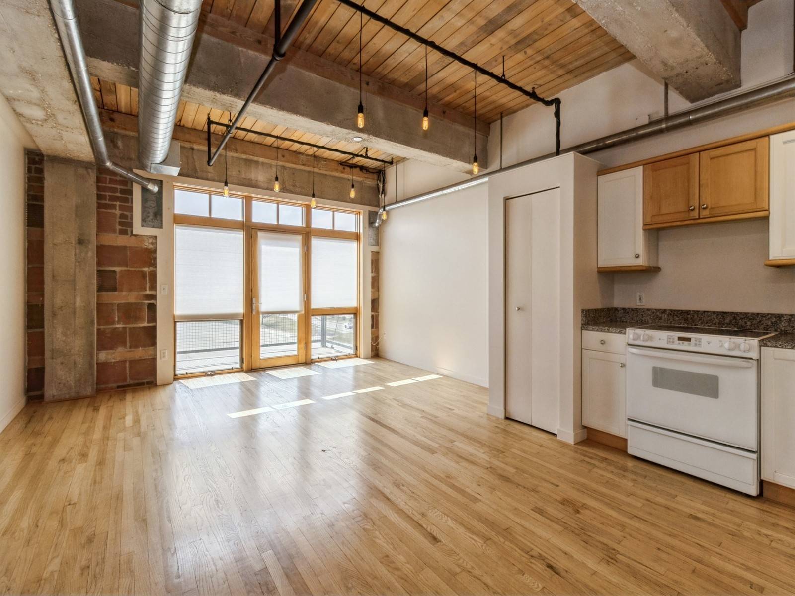Des Moines, IA 50309,100 Market Street #411