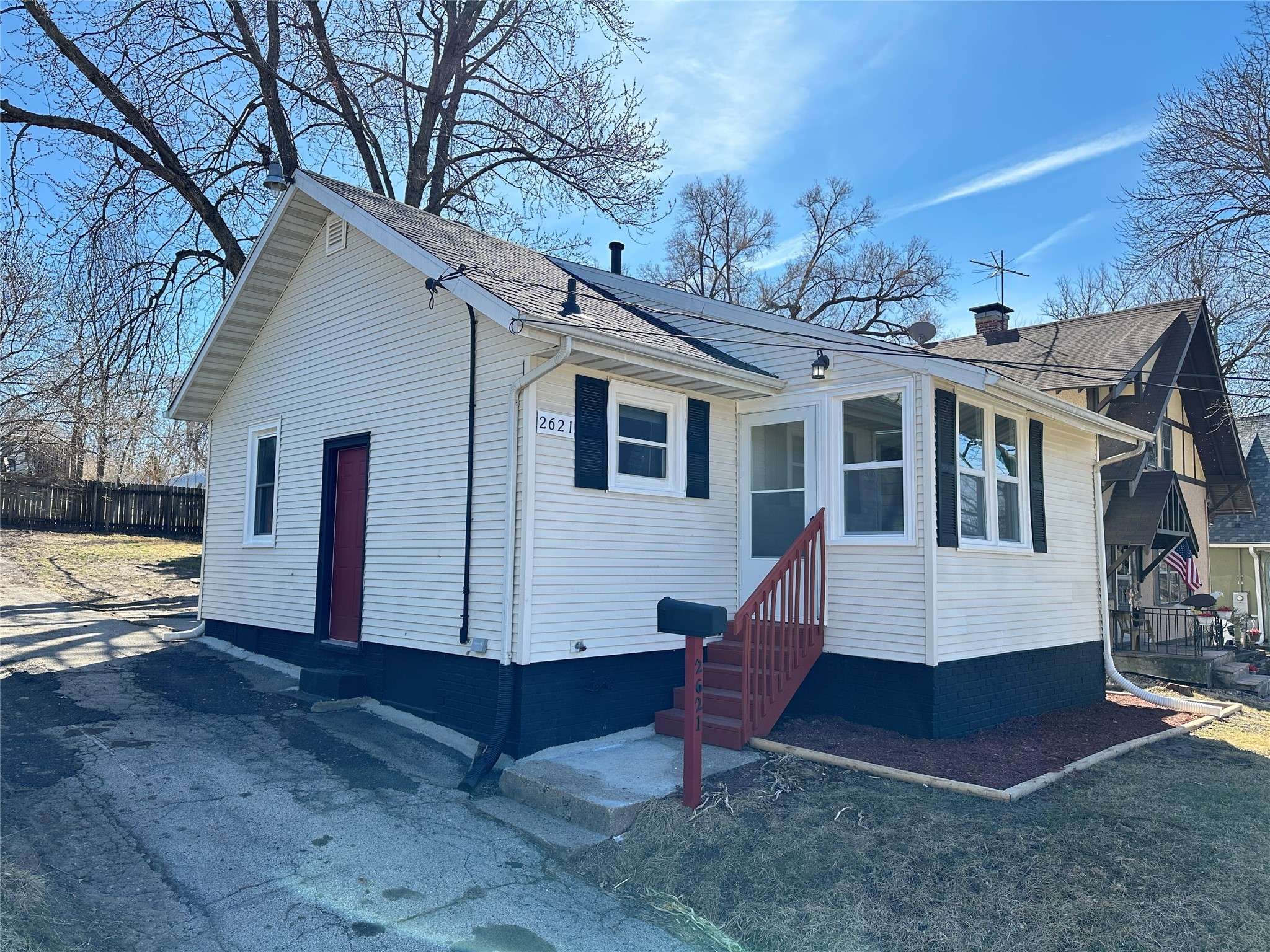 Des Moines, IA 50313,2621 Cornell Street