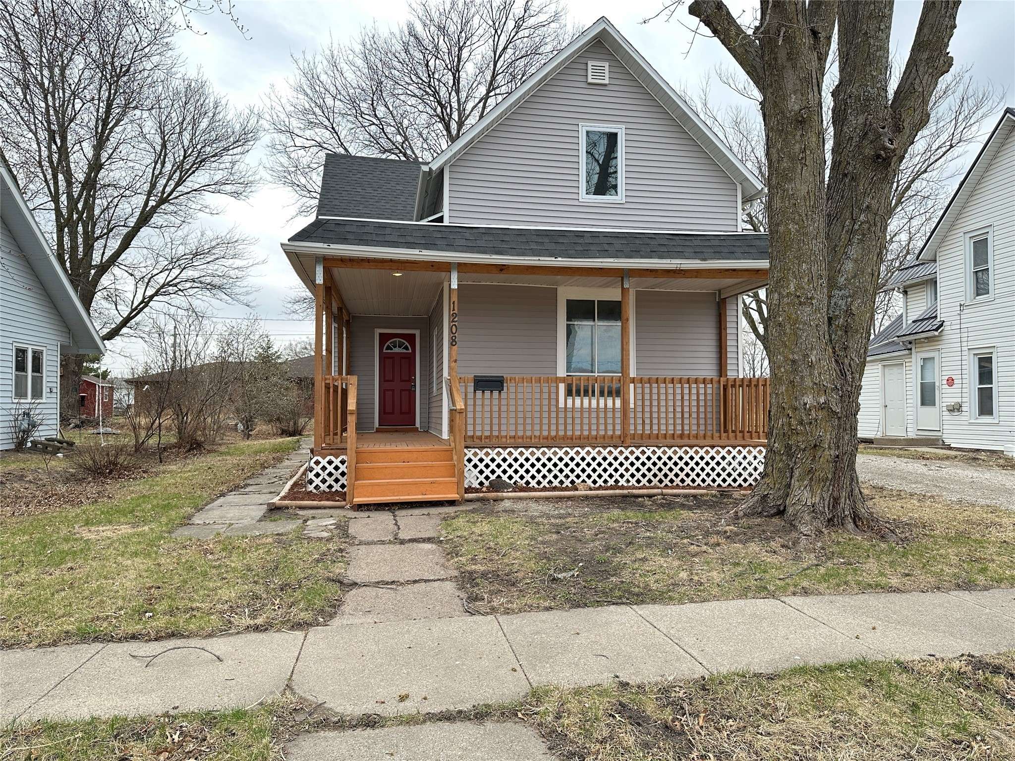 Chariton, IA 50049,1208 Green Avenue