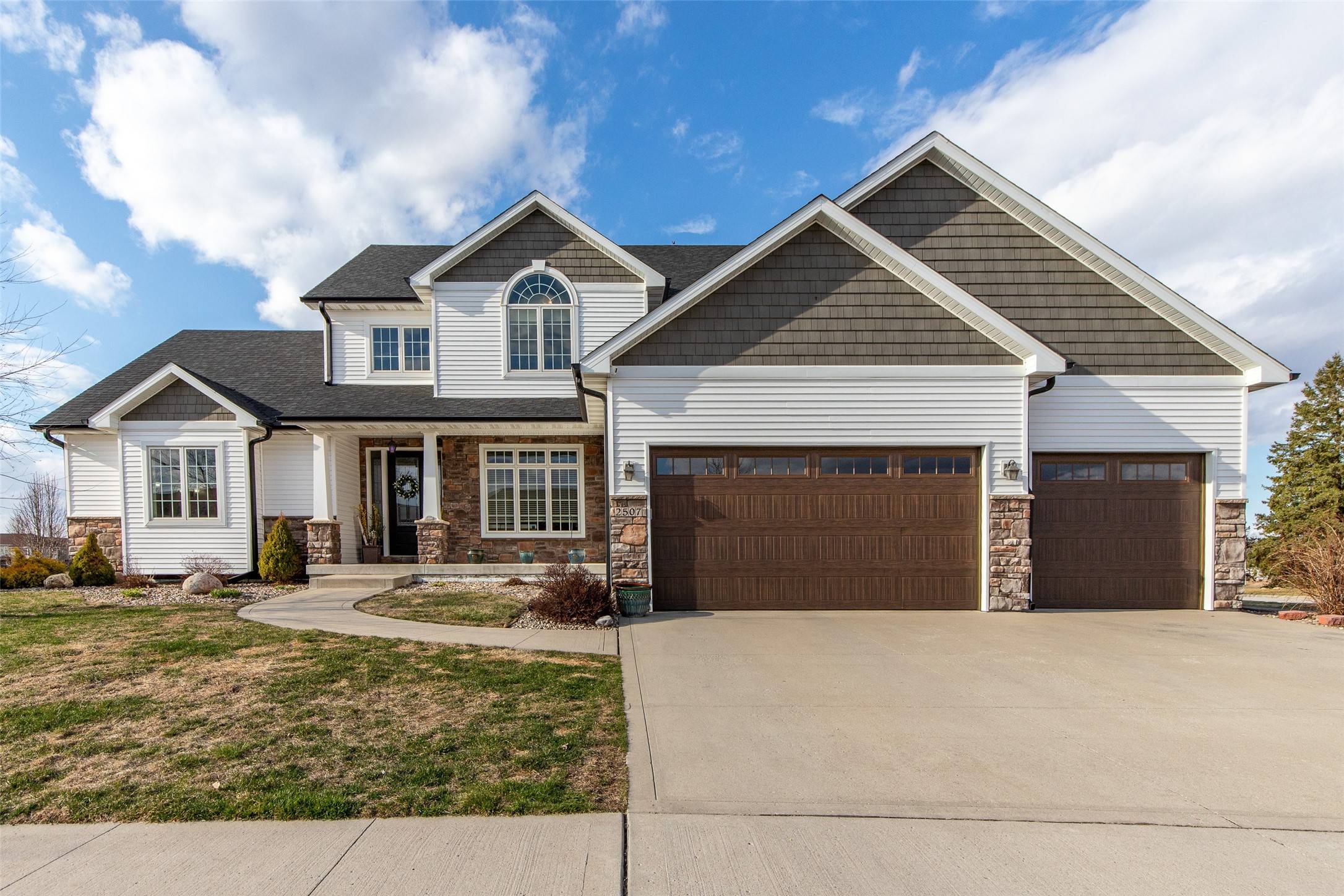 Ames, IA 50014,2507 Coyote Drive