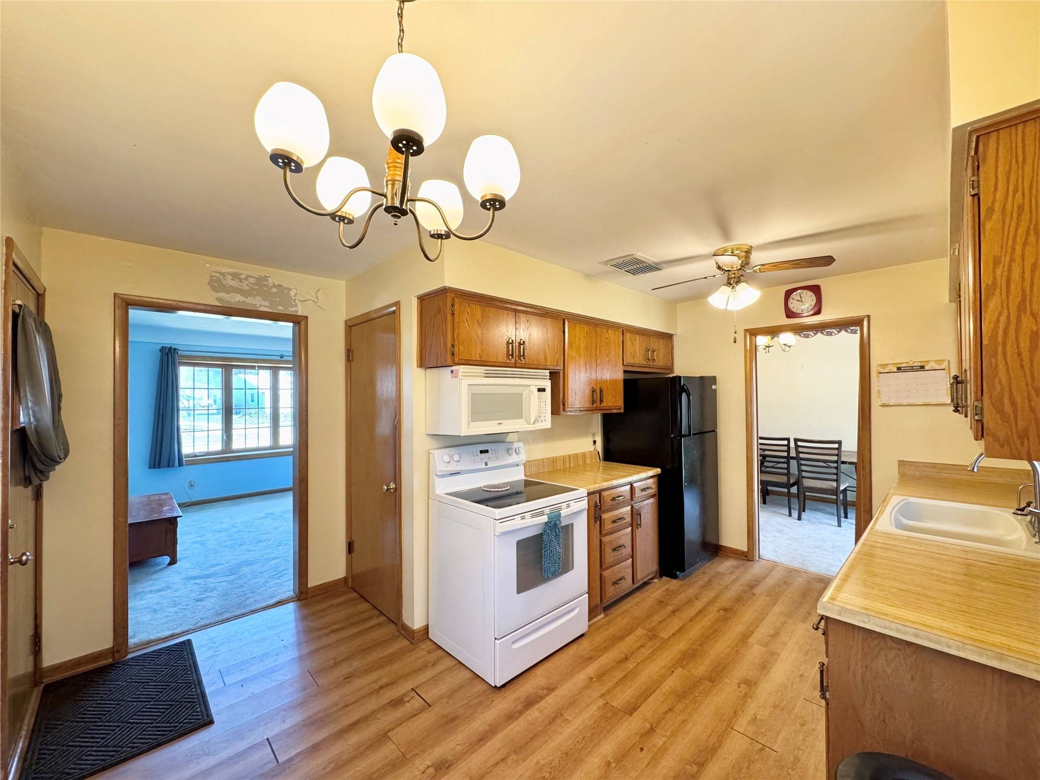 Des Moines, IA 50317,2006 E 27th Court