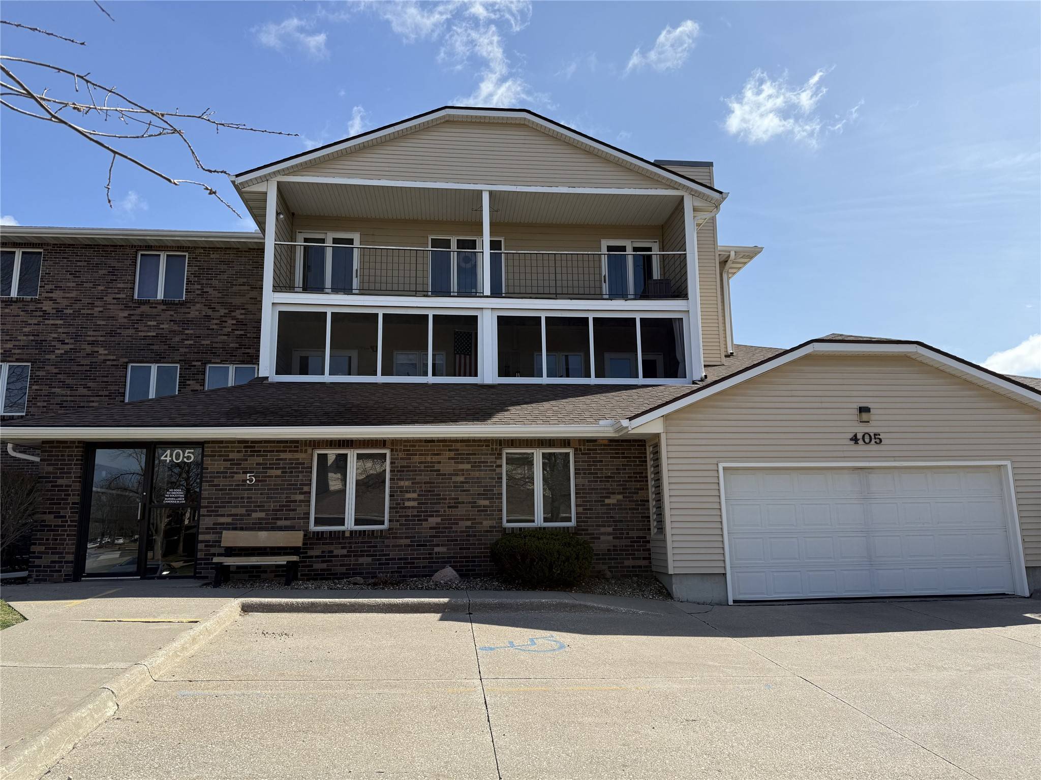 Ankeny, IA 50021,405 SE Delaware Avenue #211