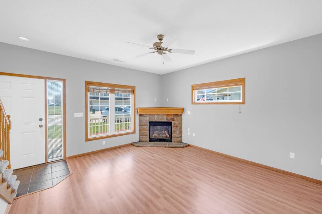 Altoona, IA 50009,953 Red Hawk Way SE
