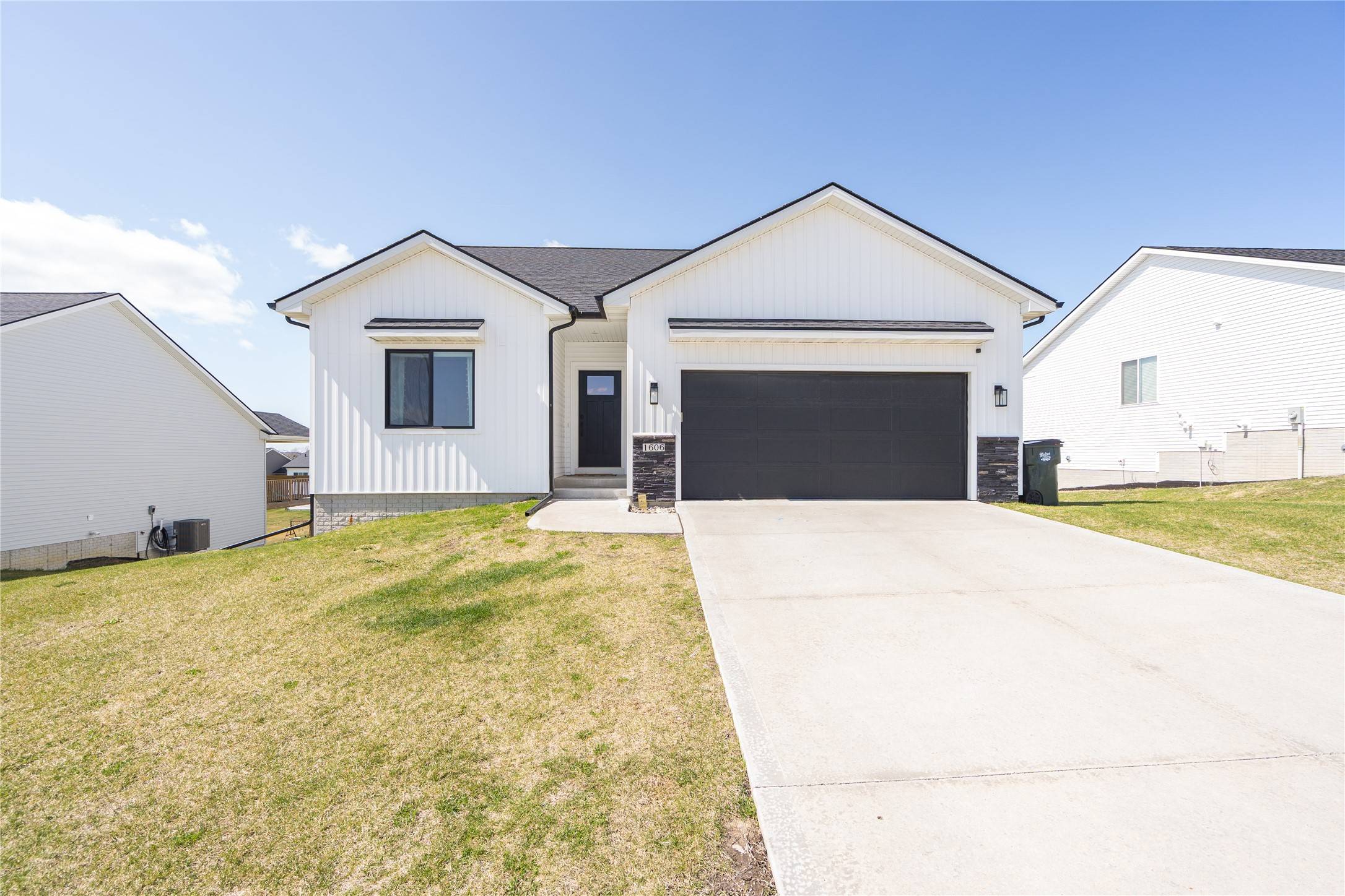 Granger, IA 50109,1606 Hackenberry Place