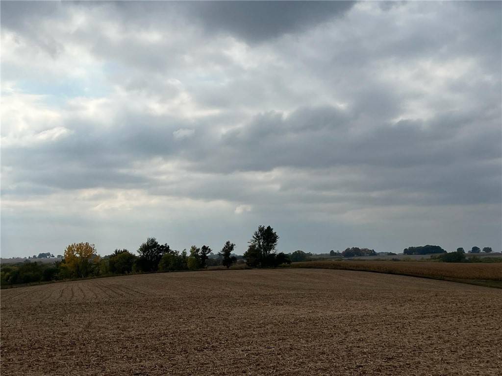 West Des Moines, IA 50061,1566 SE Maffitt Lake Road