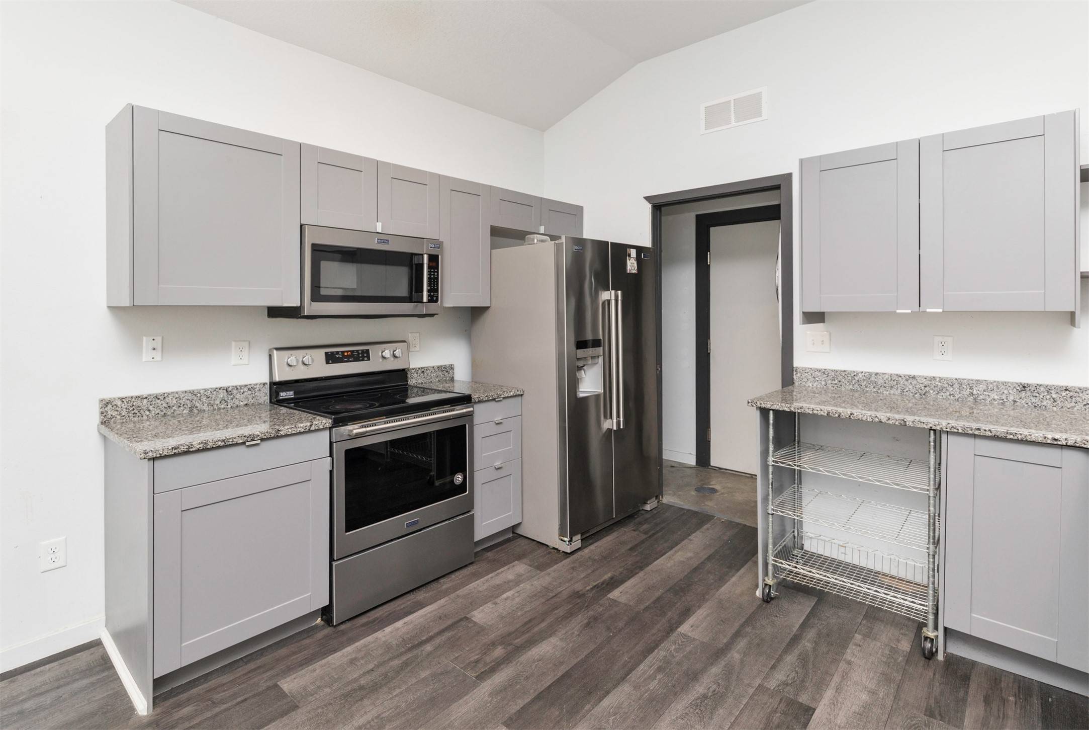 Des Moines, IA 50317,1266 E 36th Court
