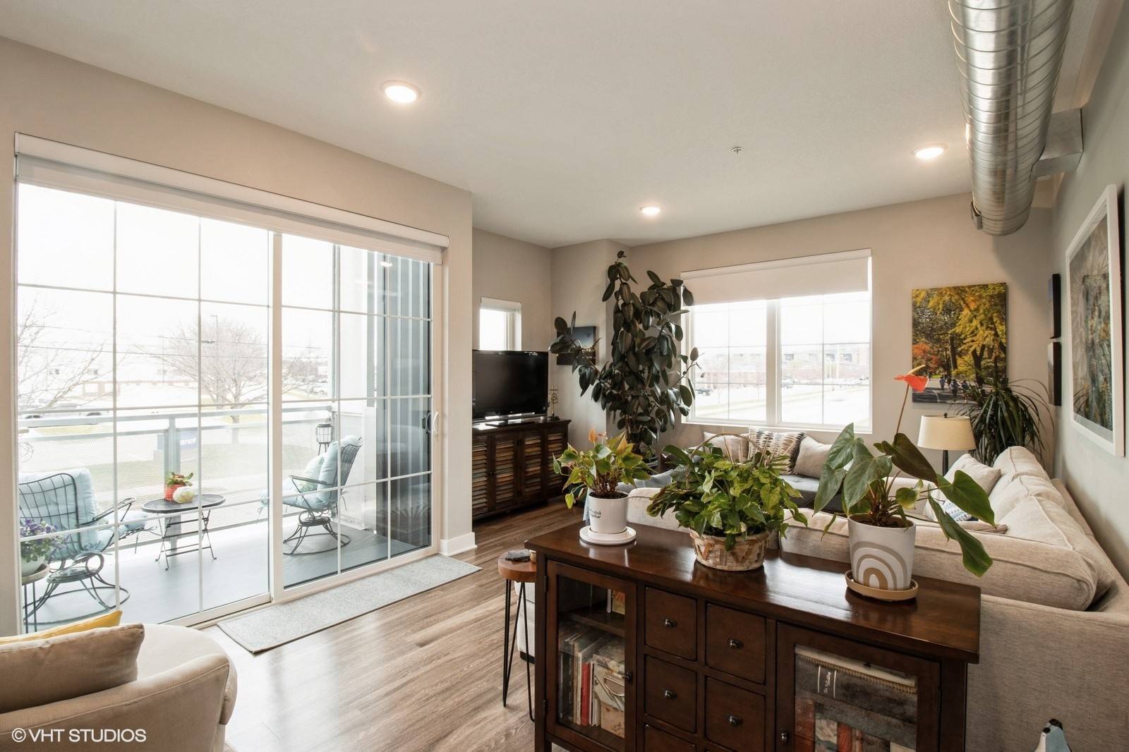 Des Moines, IA 50309,450 SW 7th Street #209
