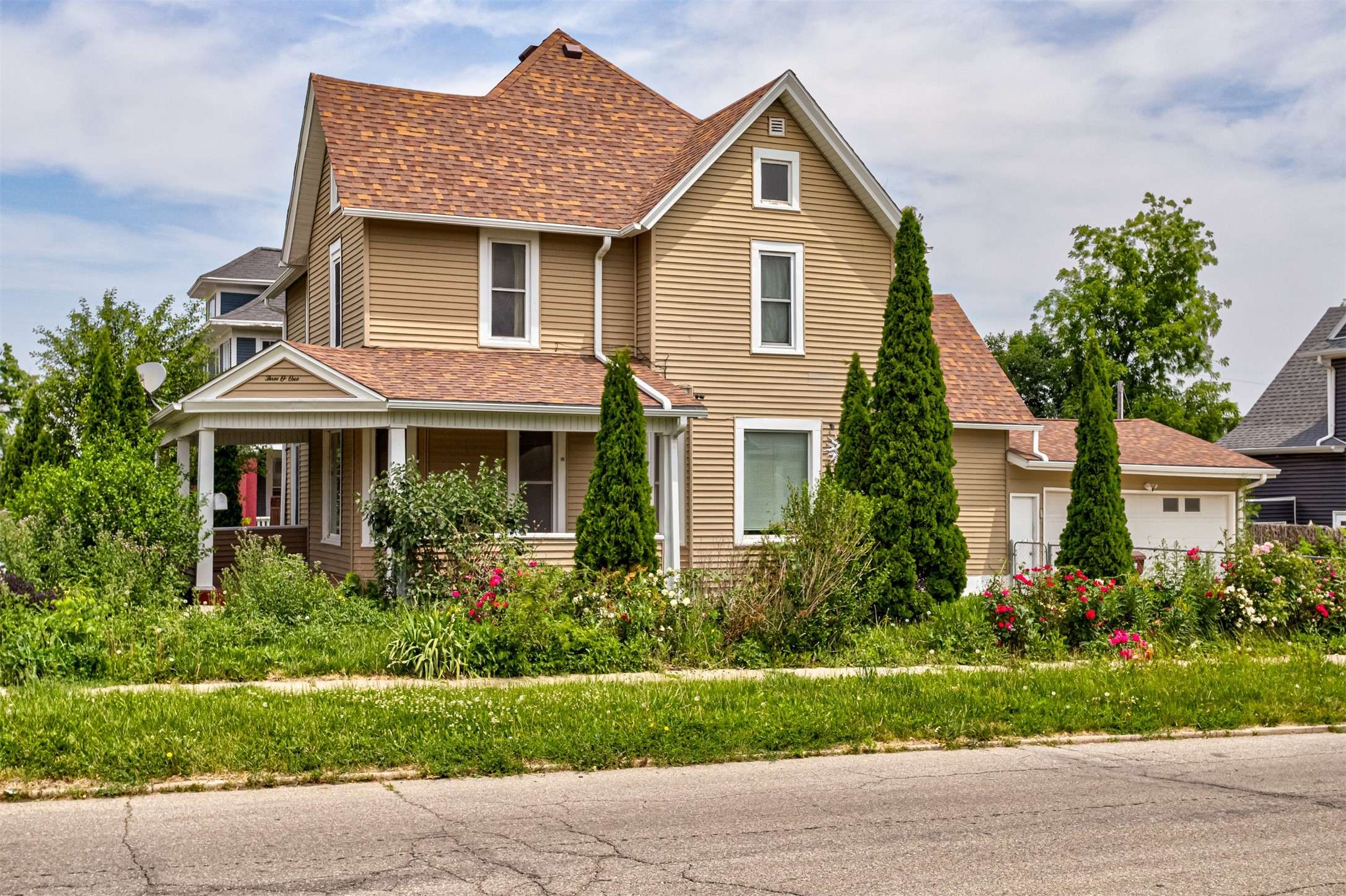 Marshalltown, IA 50158,301 N 4th St Street
