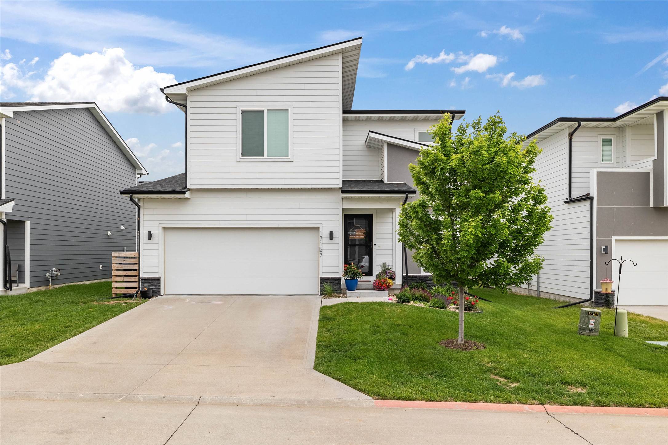 Urbandale, IA 50323,17127 Blue Sage Lane