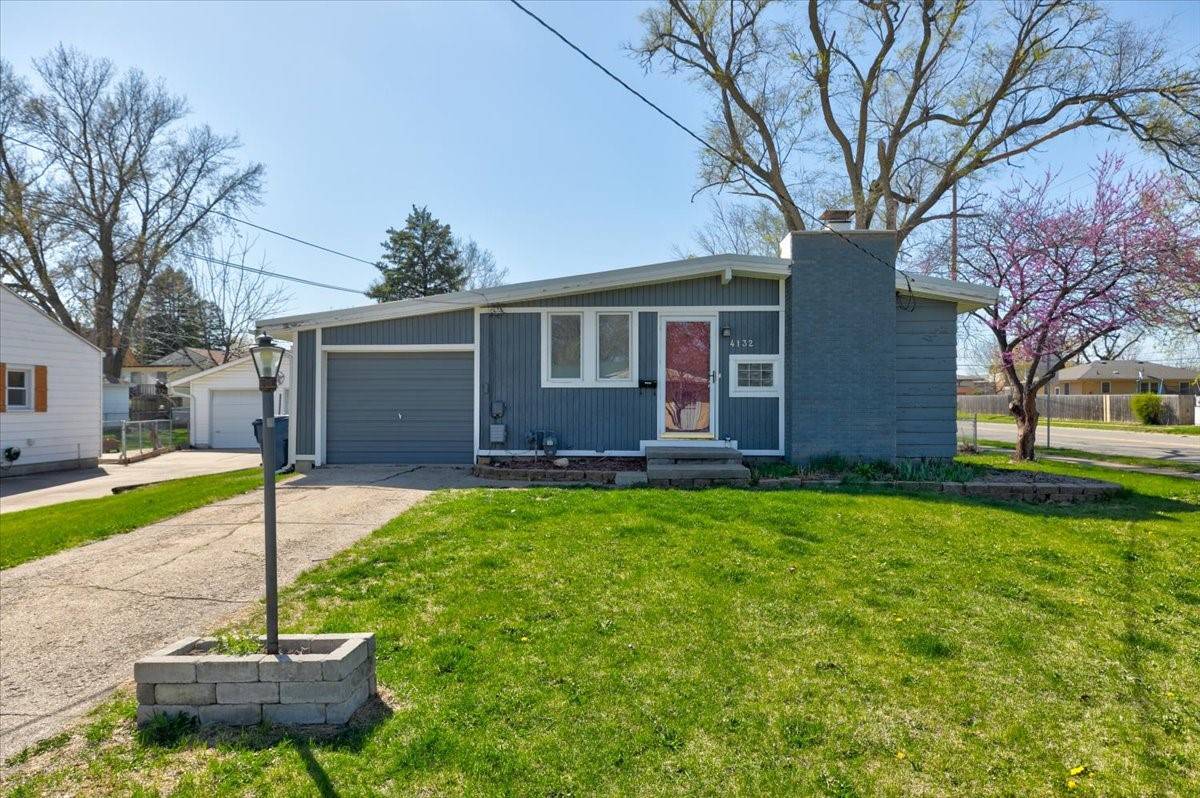 Urbandale, IA 50322,4132 69th Street
