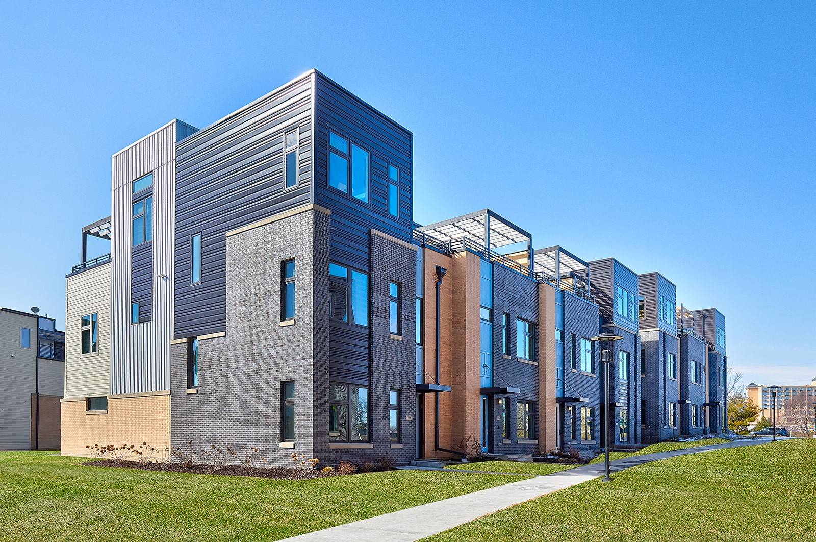Des Moines, IA 50309,814 E 2nd Street