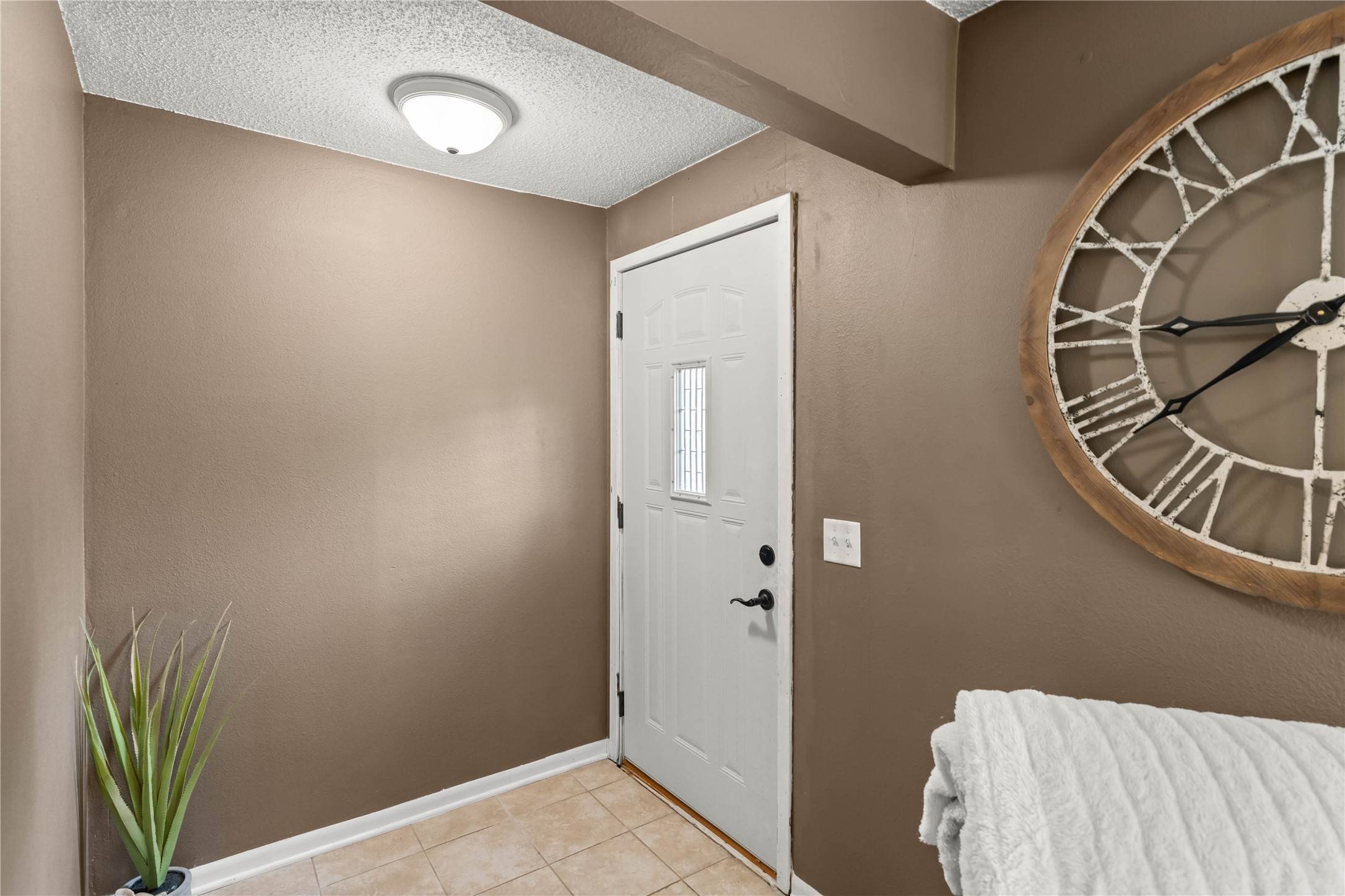 Windsor Heights, IA 50324,2220 68th Street