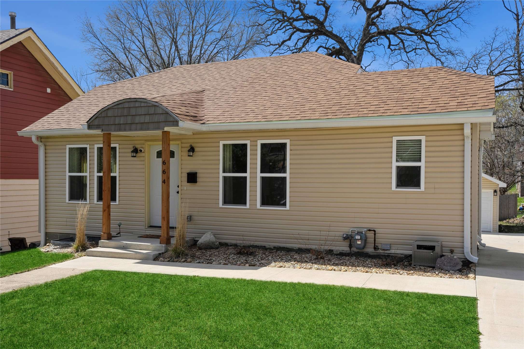 Des Moines, IA 50312,664 26th Street