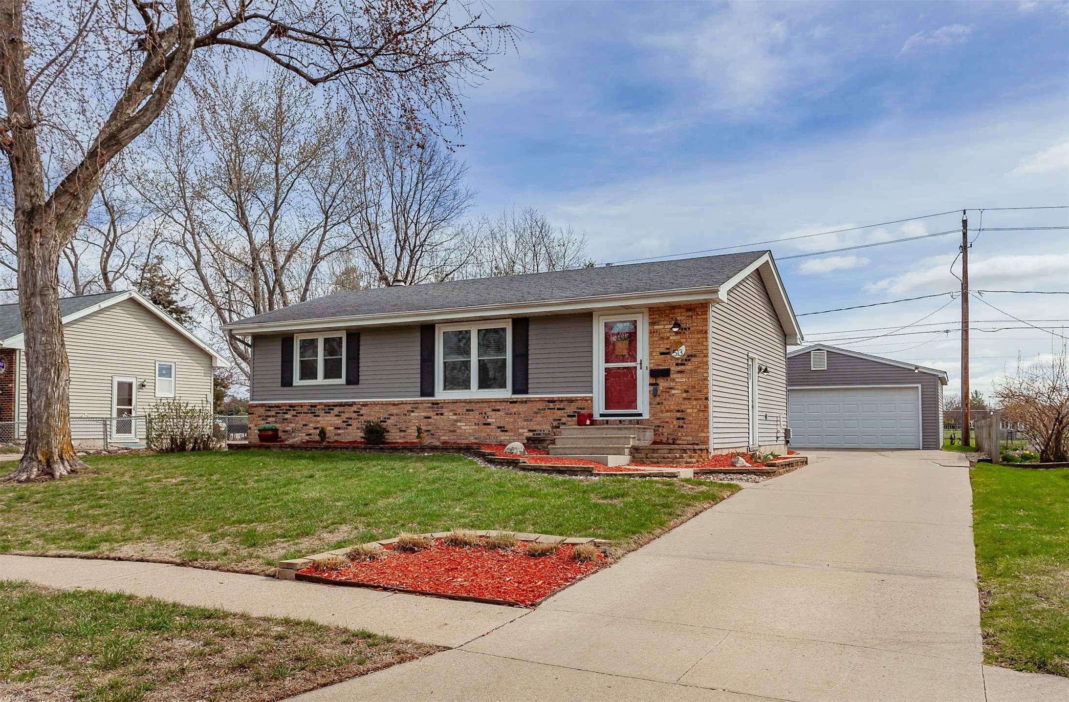 Ankeny, IA 50023,513 NW Linden Street