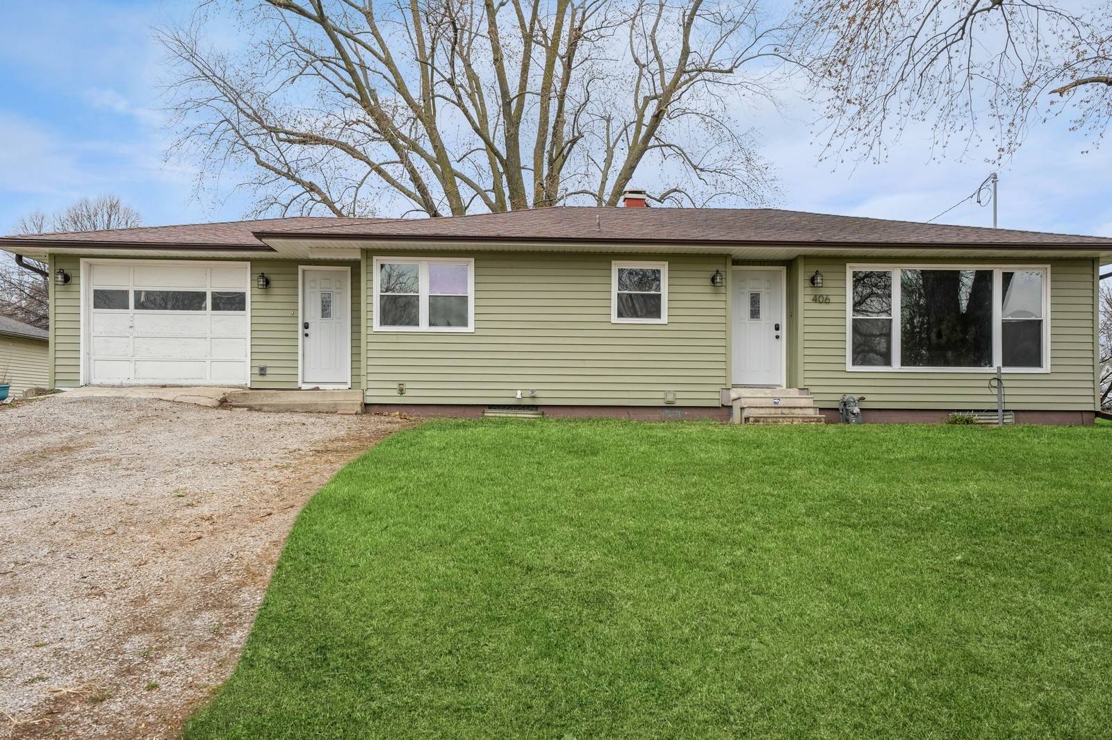 Sully, IA 50251,406 10th Avenue