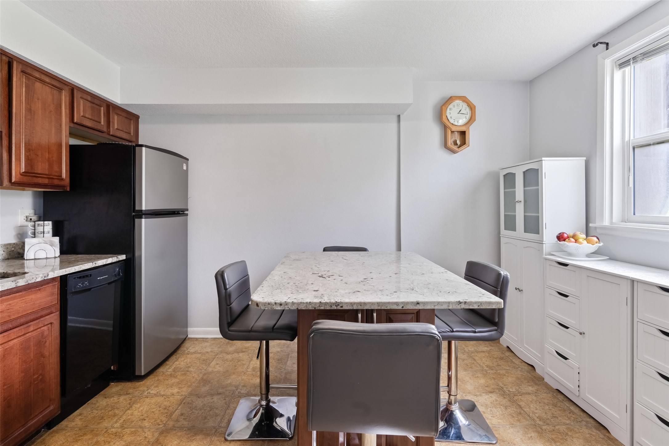 West Des Moines, IA 50266,3405 Woodland Avenue #27