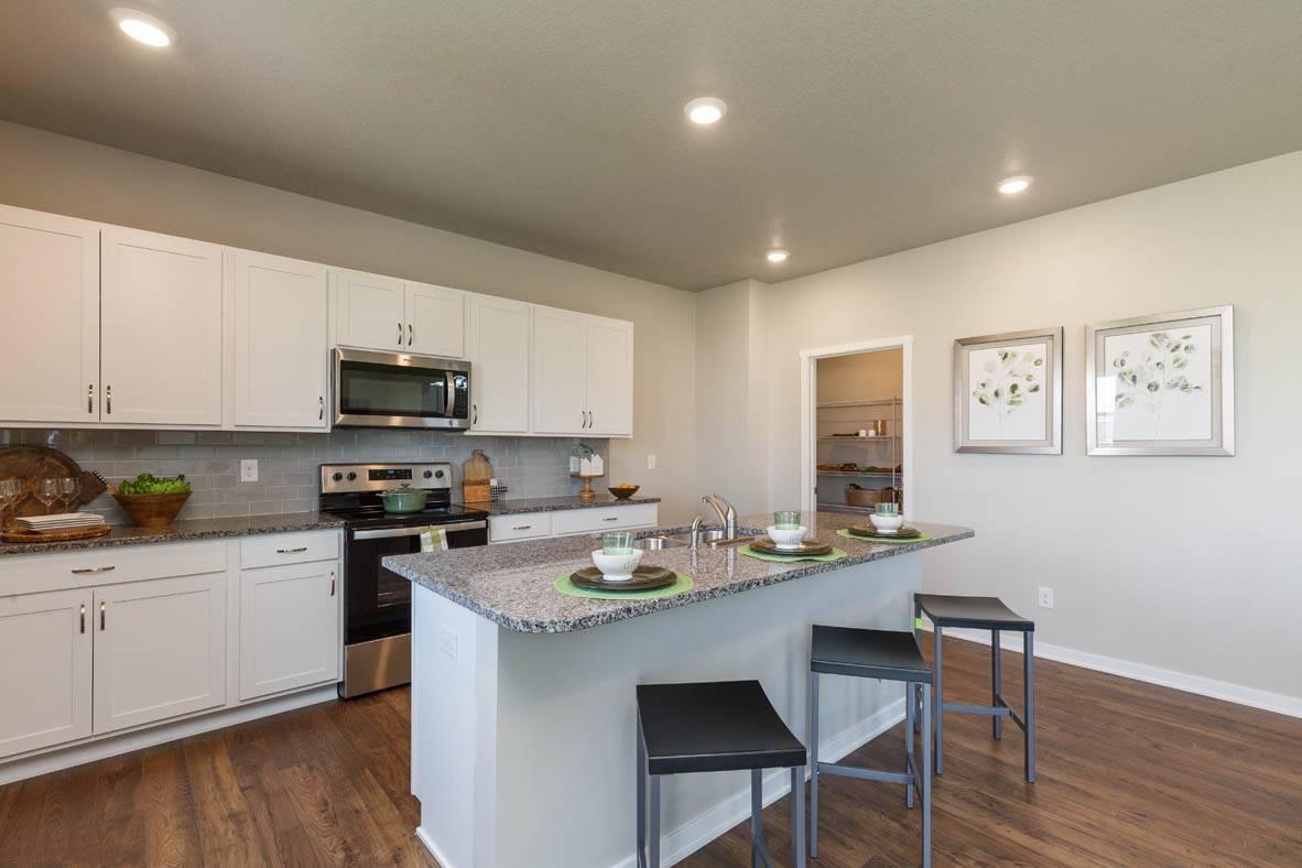 Urbandale, IA 50111,14521 Ironwood Court