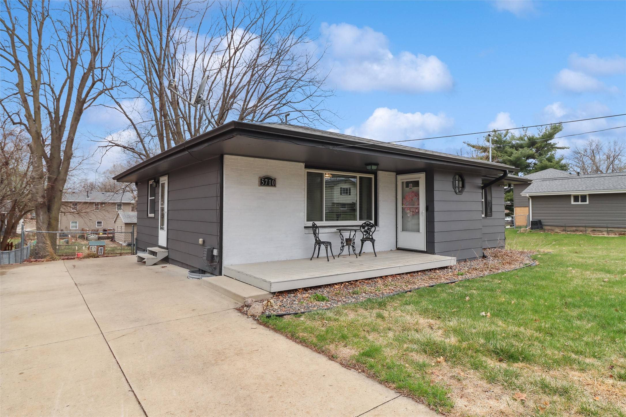 Des Moines, IA 50315,5710 SE 8th Street