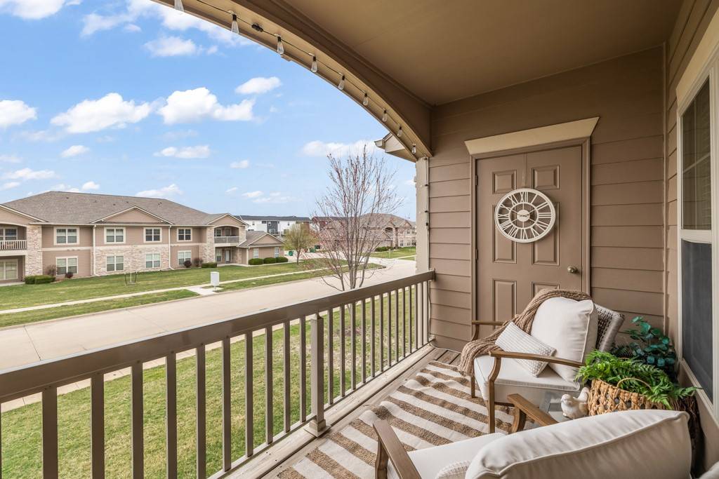 Ankeny, IA 50021,2403 NE Oak Drive #6