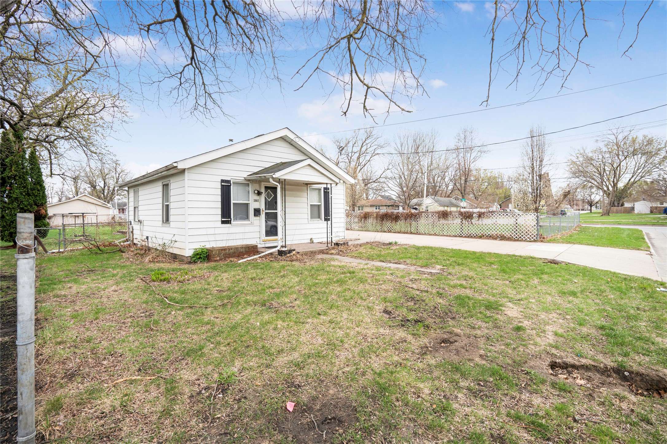 Des Moines, IA 50317,2907 Garfield Avenue