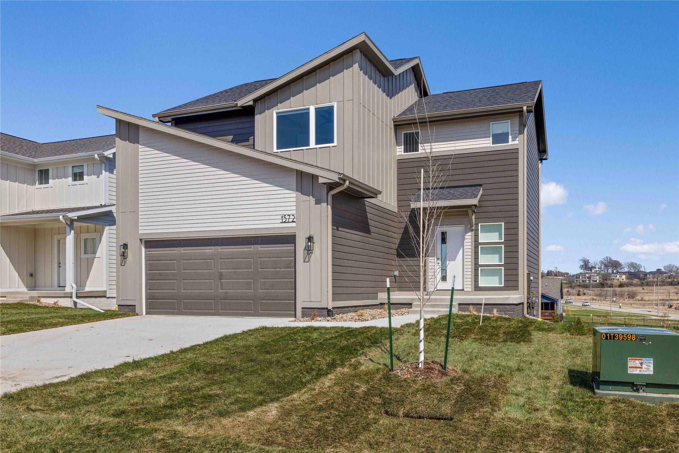 West Des Moines, IA 50266,1572 S King's Grove Avenue