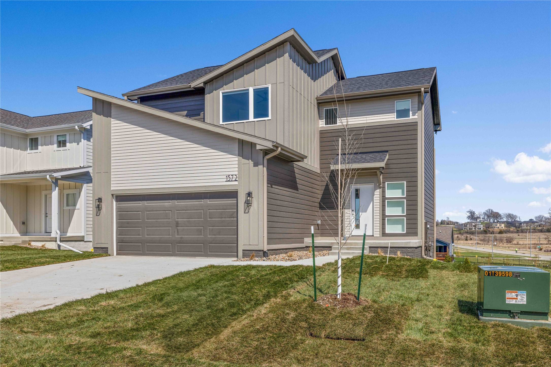 West Des Moines, IA 50266,1572 S King's Grove Avenue