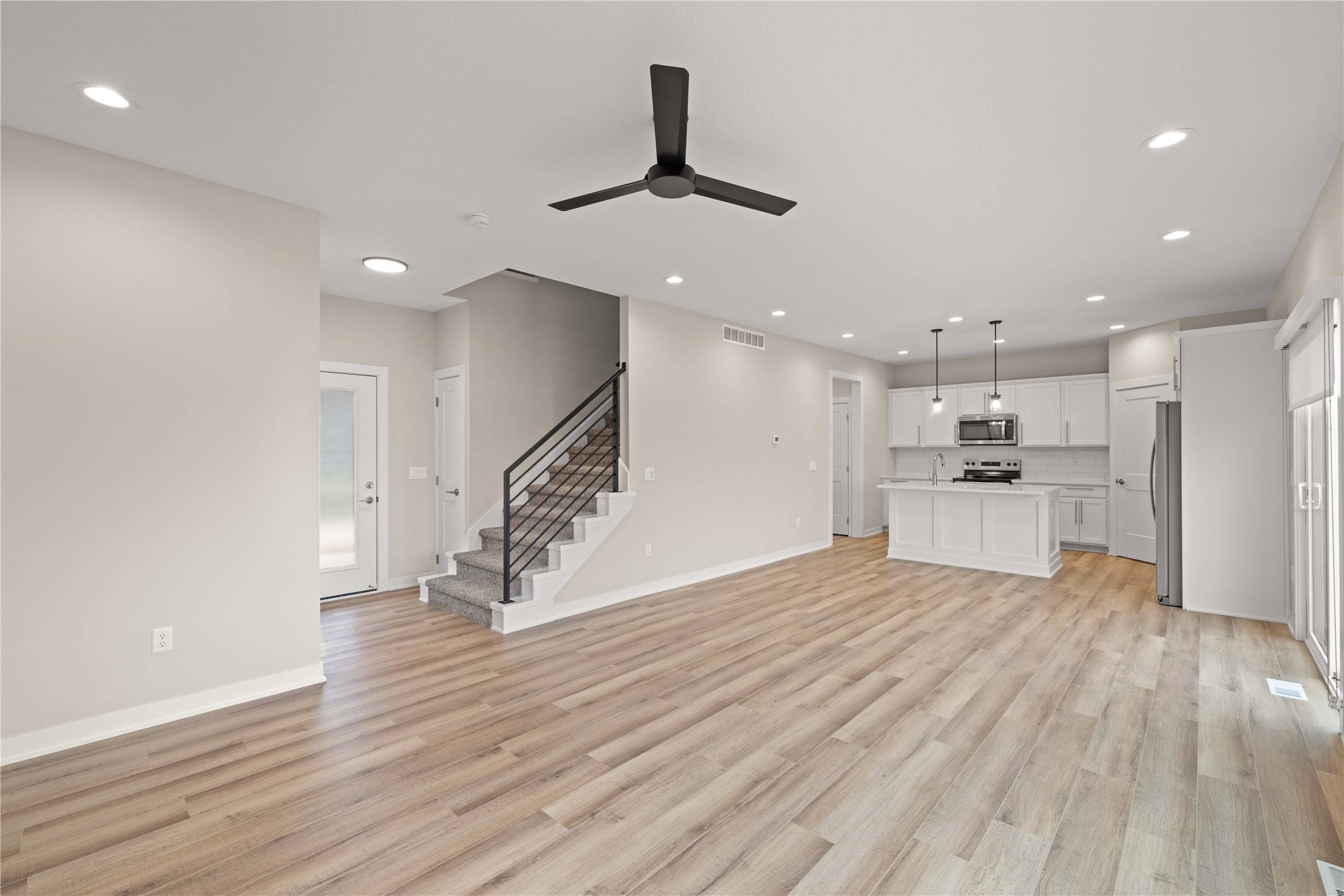 West Des Moines, IA 50266,1586 S King's Grove Avenue