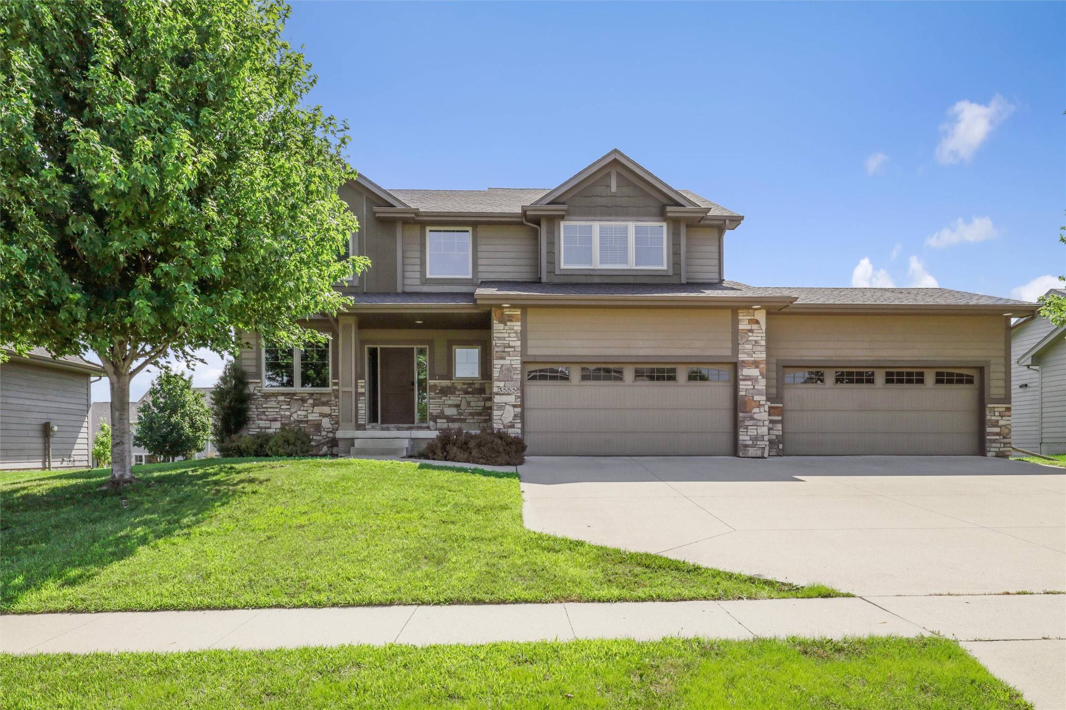 Clive, IA 50325,3555 NW 164th Street