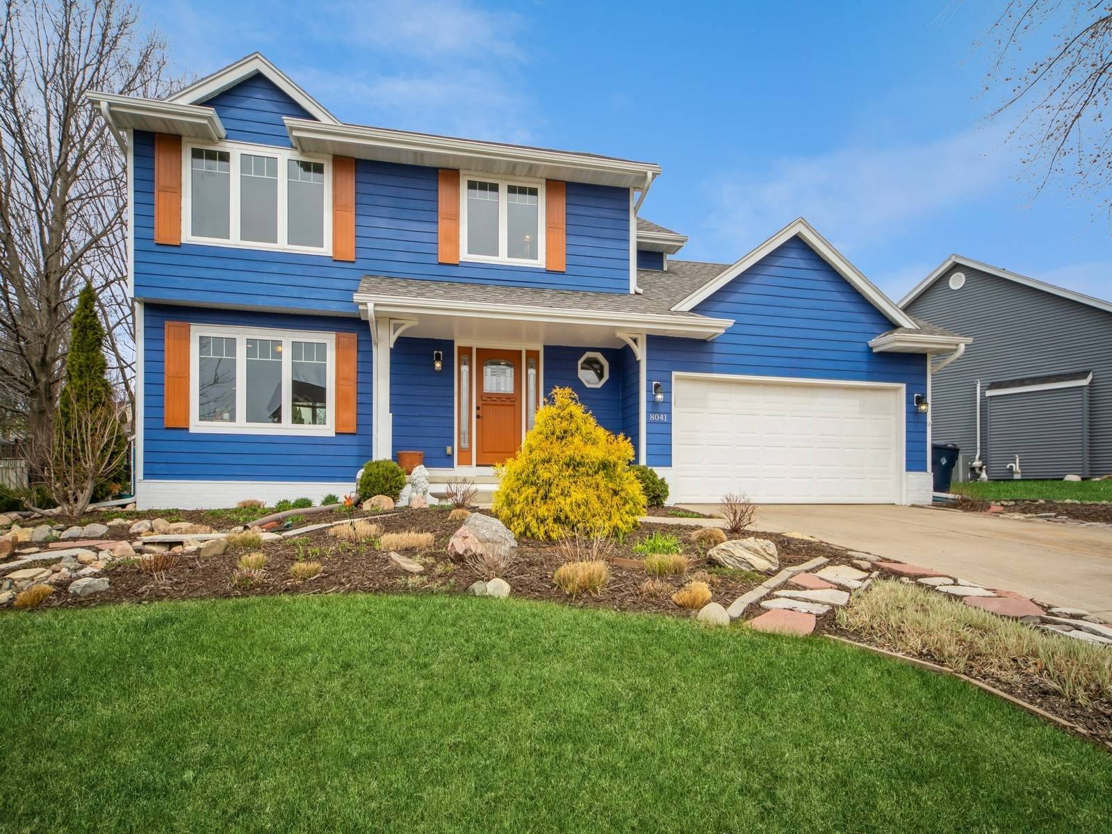 Urbandale, IA 50322,8041 Dellwood Drive