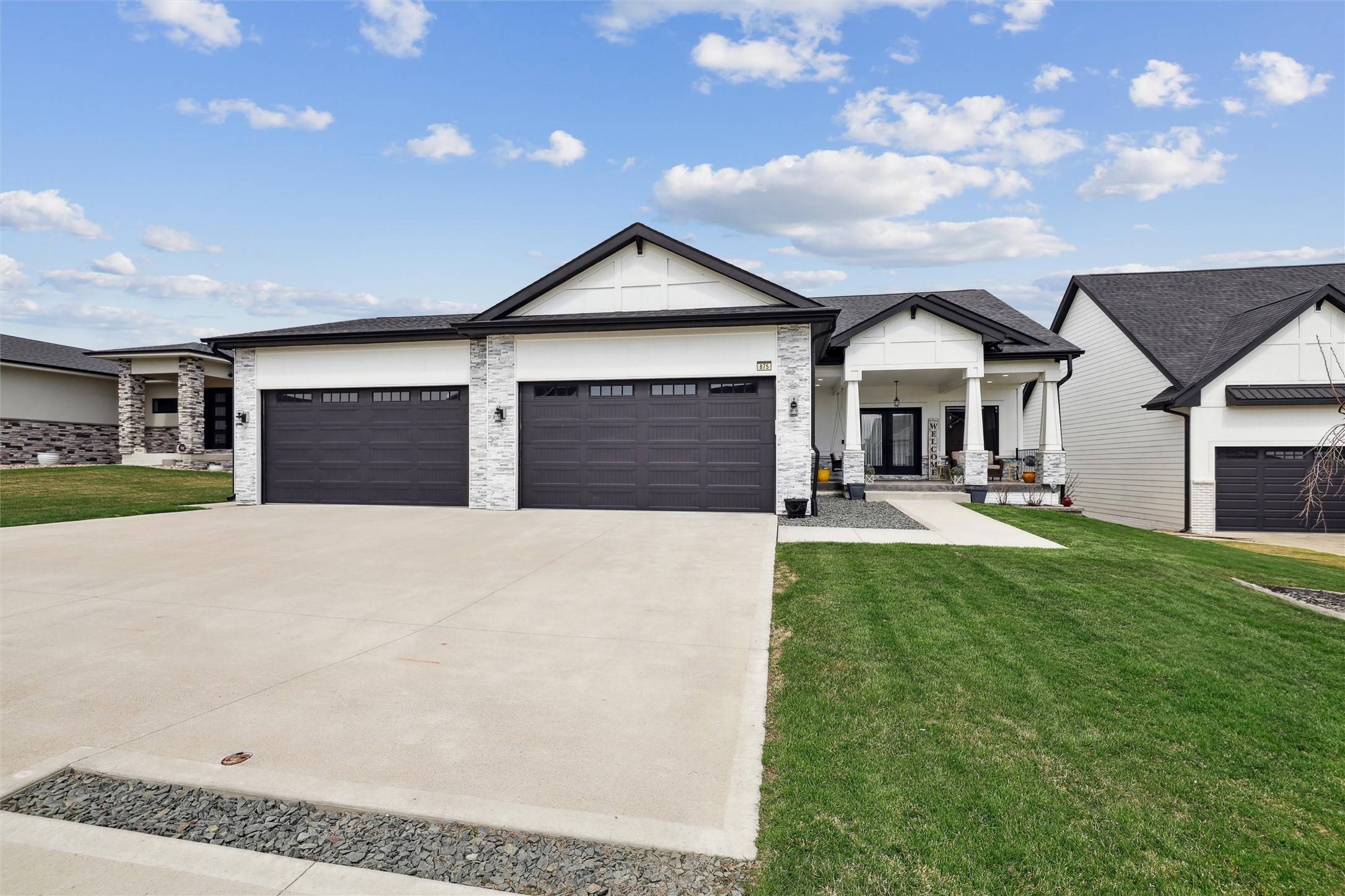 Waukee, IA 50263,875 Roman Road