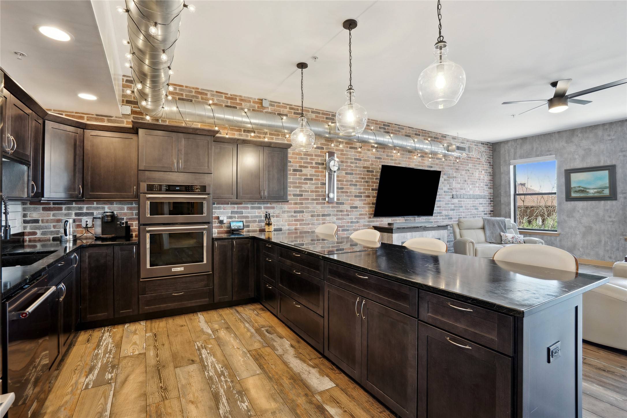 Des Moines, IA 50309,119 4th Street #307