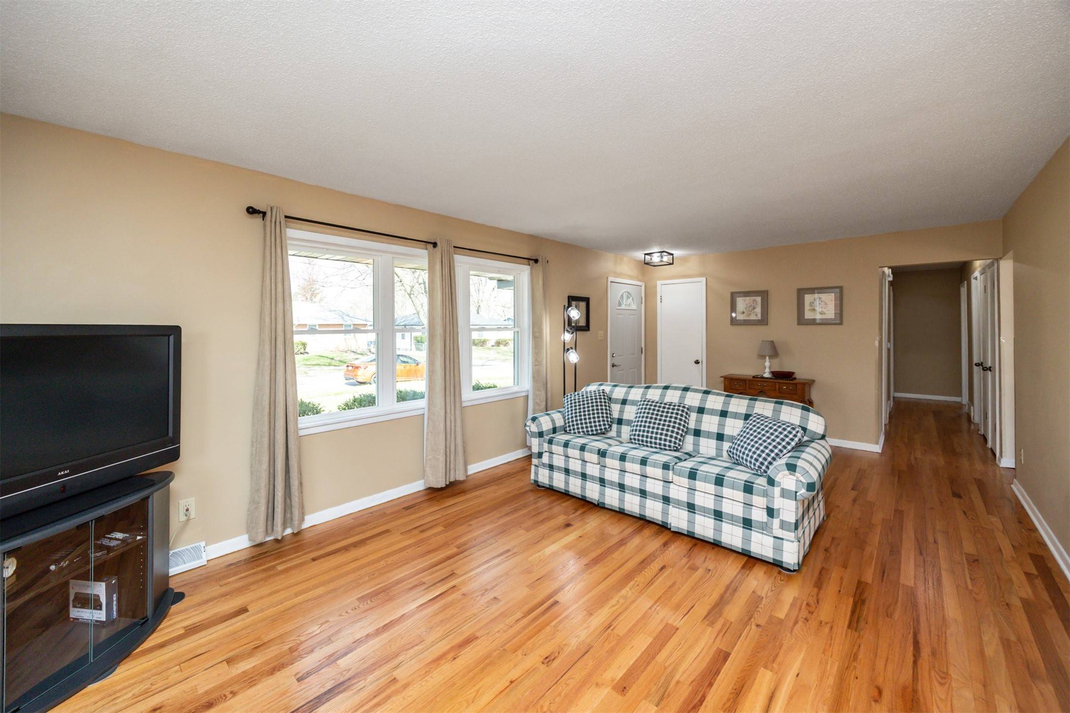 Des Moines, IA 50310,4207 41st Street