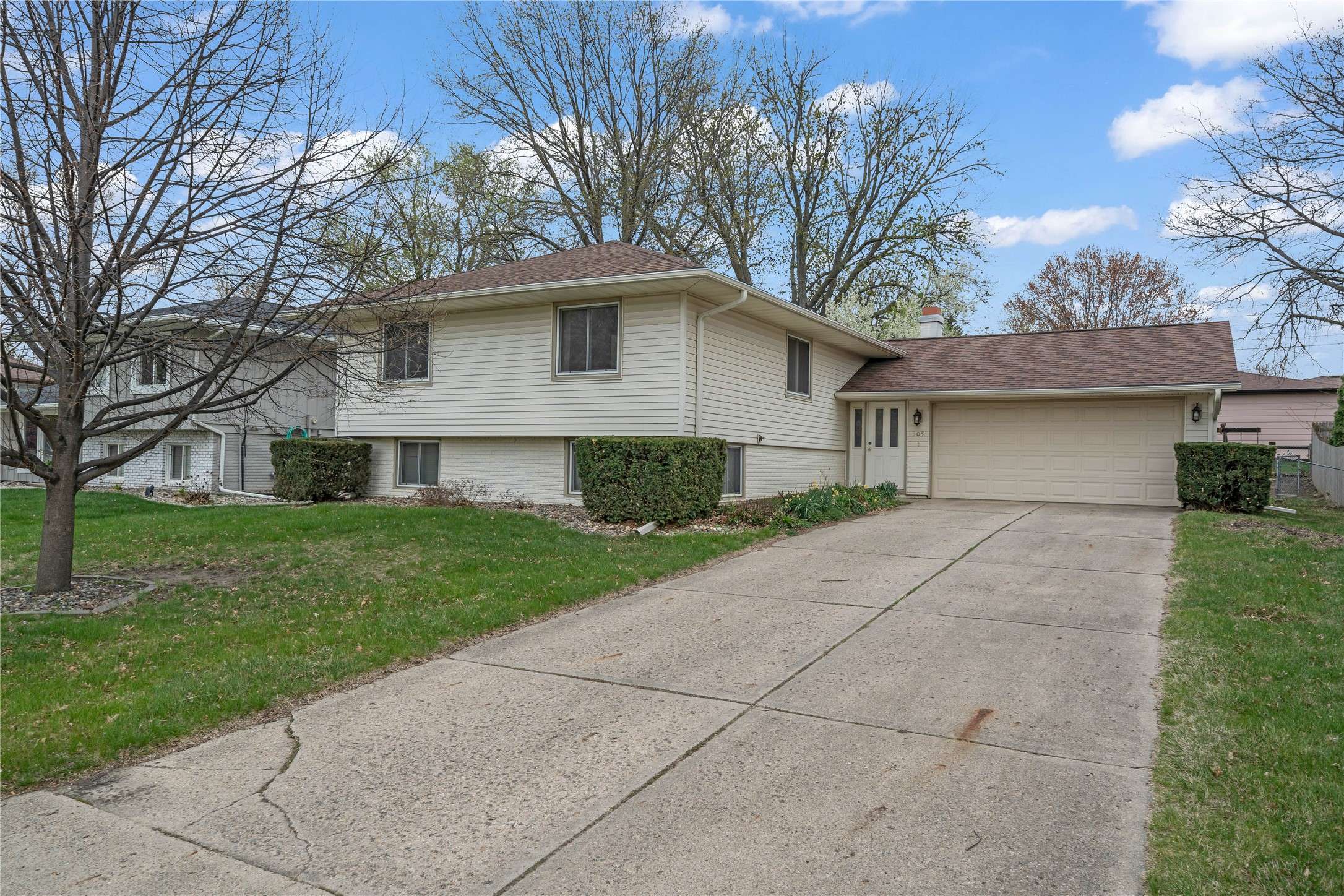 Ankeny, IA 50023,305 NW Bramble Road