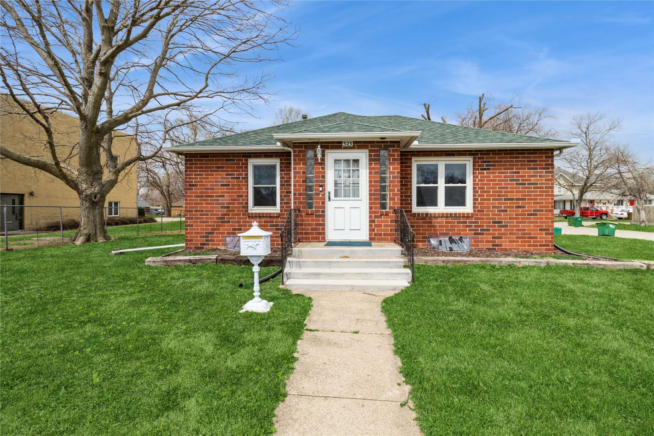Winterset, IA 50273,323 Jefferson Street E