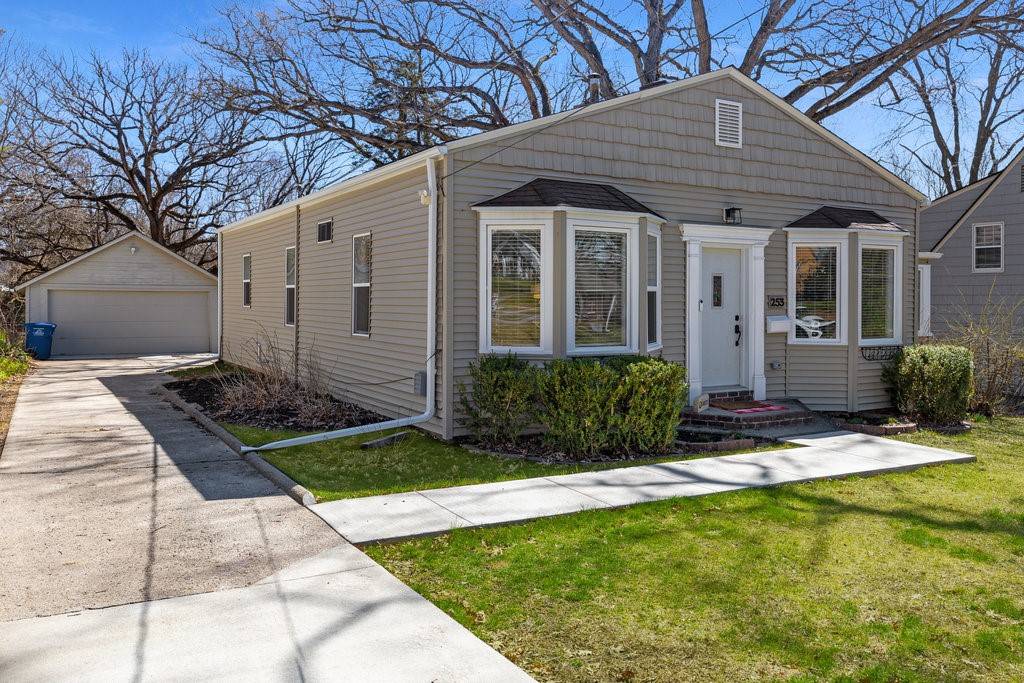 Des Moines, IA 50312,253 51st Street