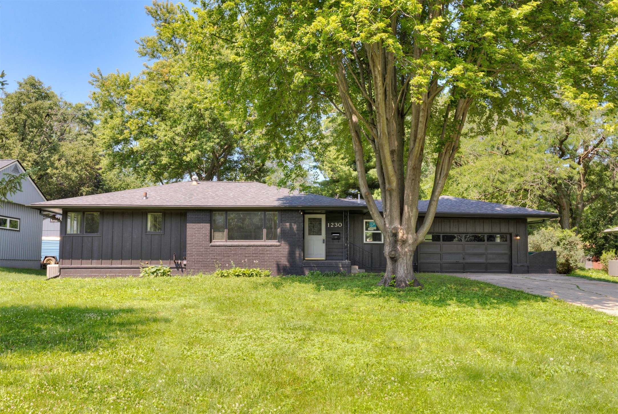 West Des Moines, IA 50265,1230 16th Street