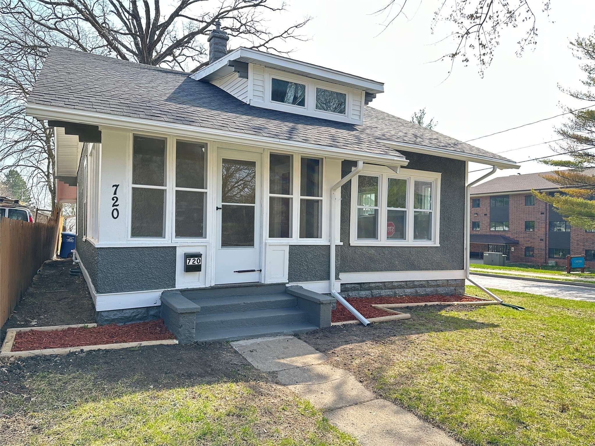Des Moines, IA 50313,720 Oak Park Avenue