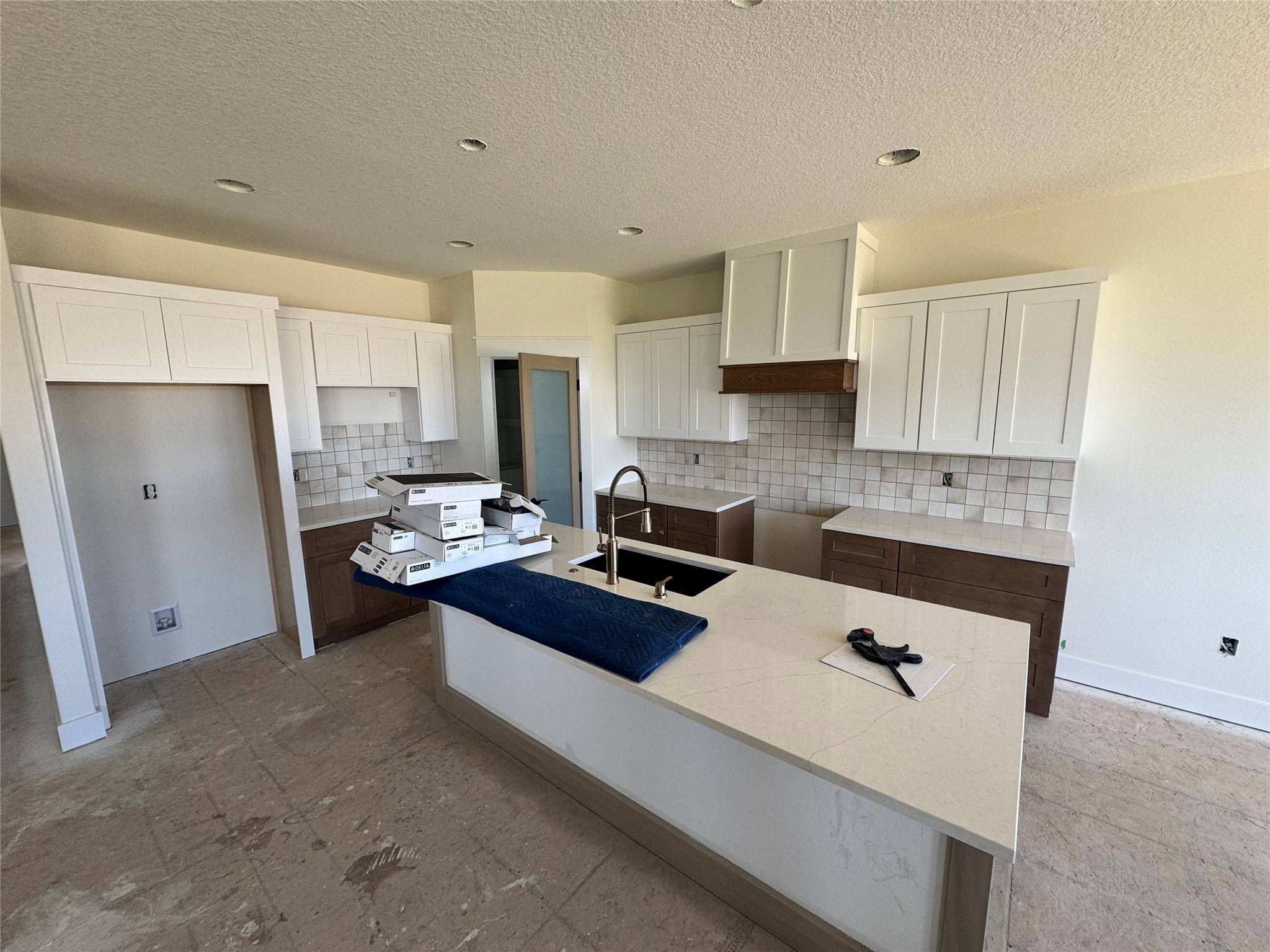 Urbandale, IA 50323,5557 165th Street