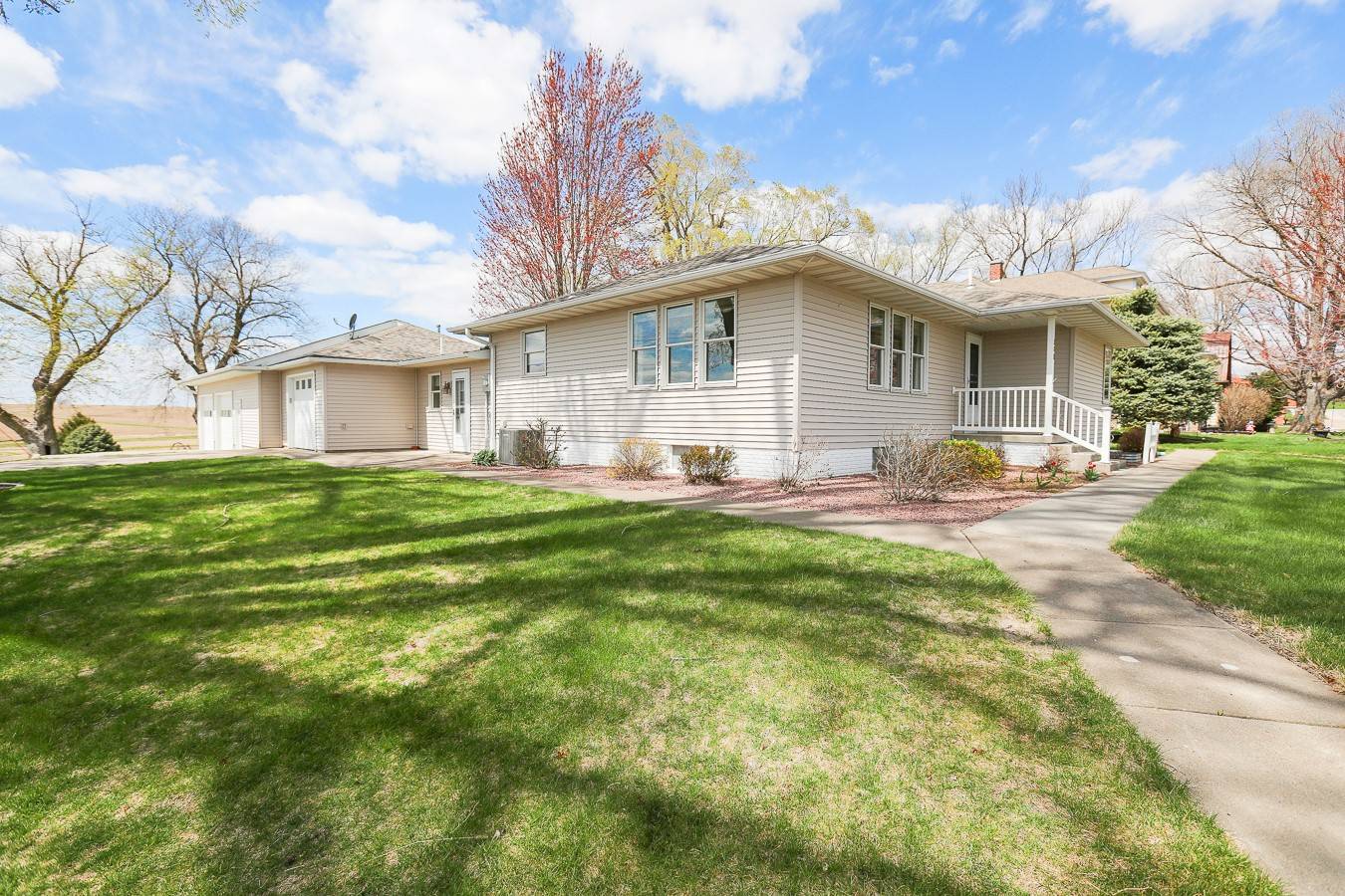 Leighton, IA 50143,301 Otley Street