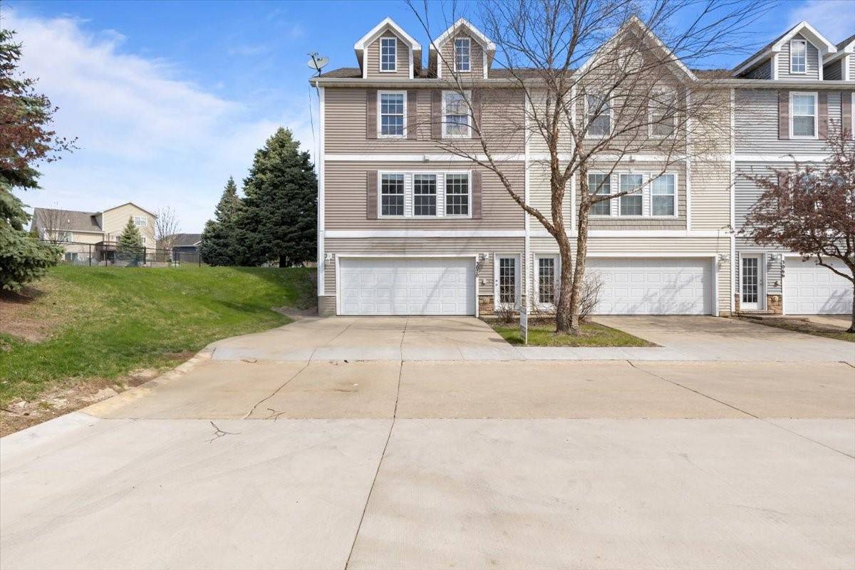Ankeny, IA 50023,3070 SW Sharmin Lane