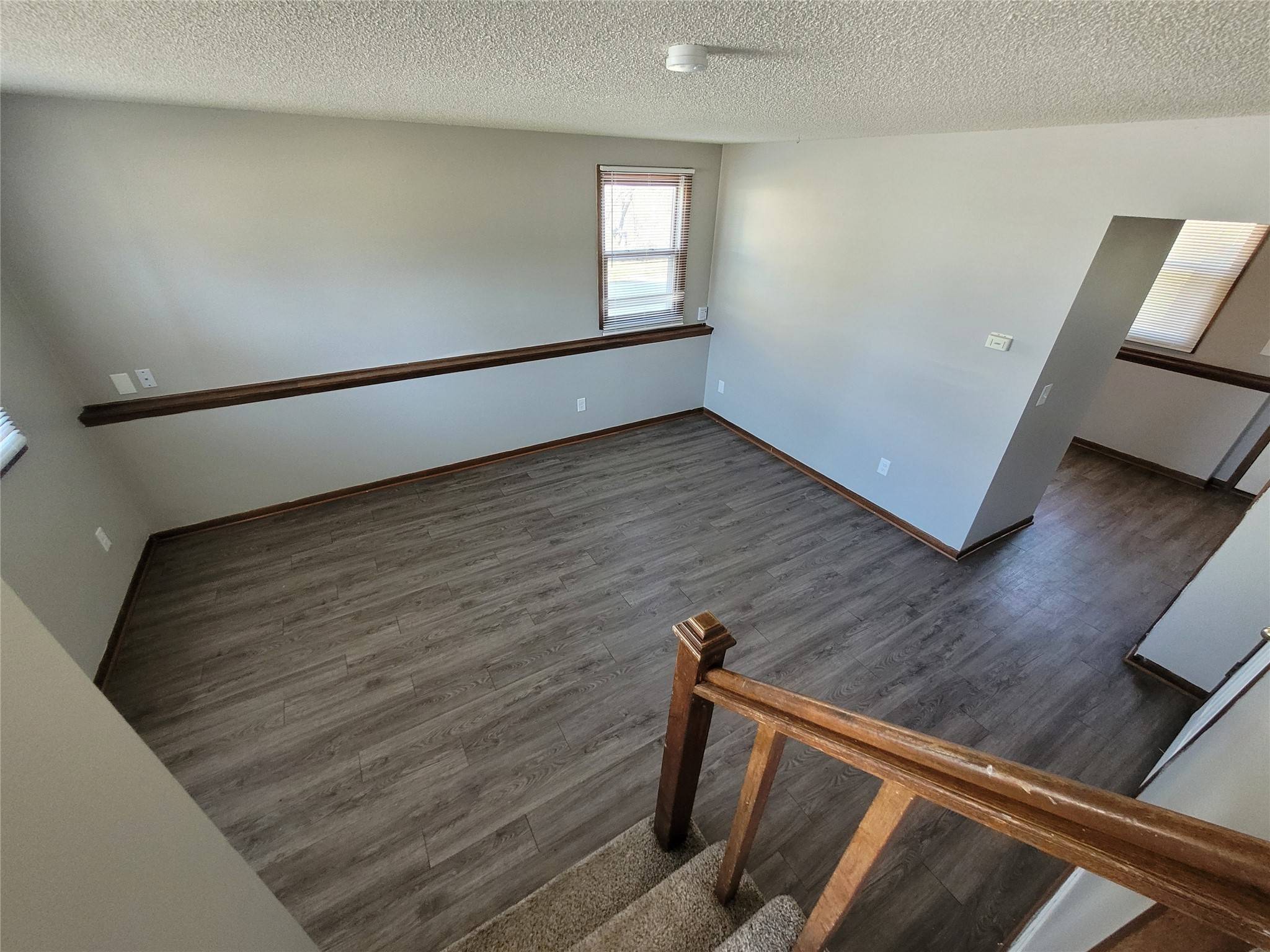Des Moines, IA 50320,1761 E Lacona Avenue
