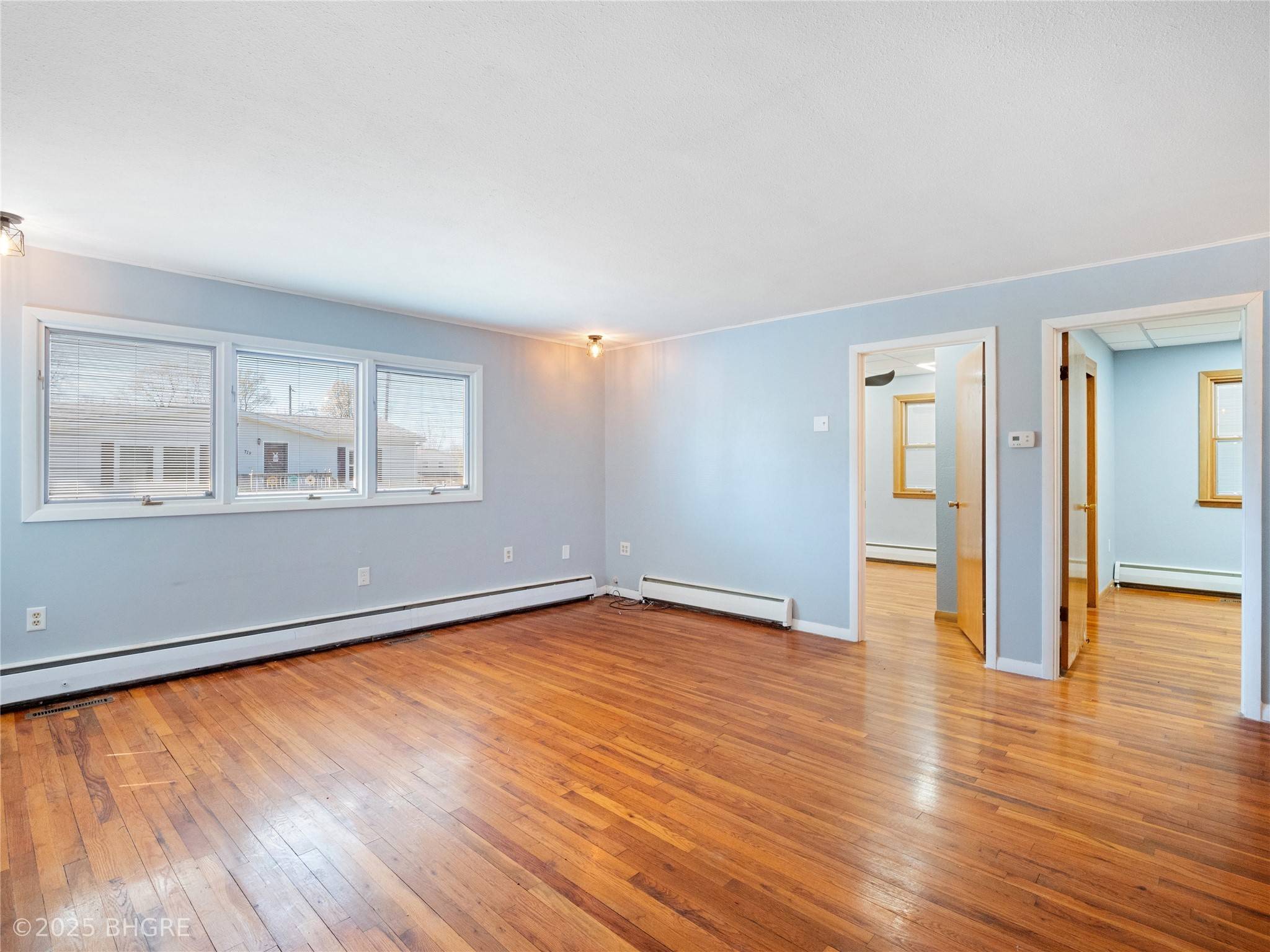 IA 50150,711 W 21st Street
