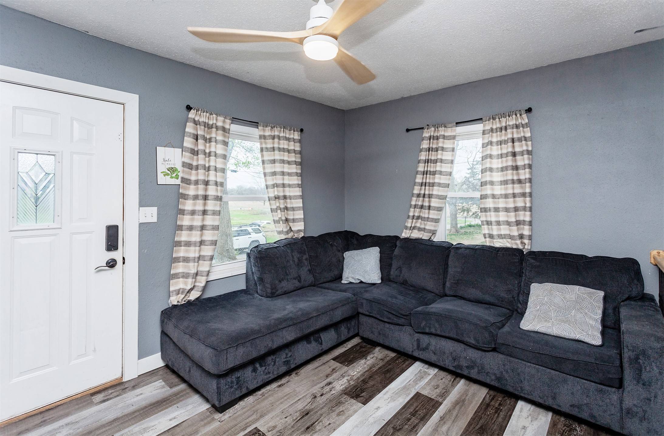 Des Moines, IA 50317,1916 E 40th Court