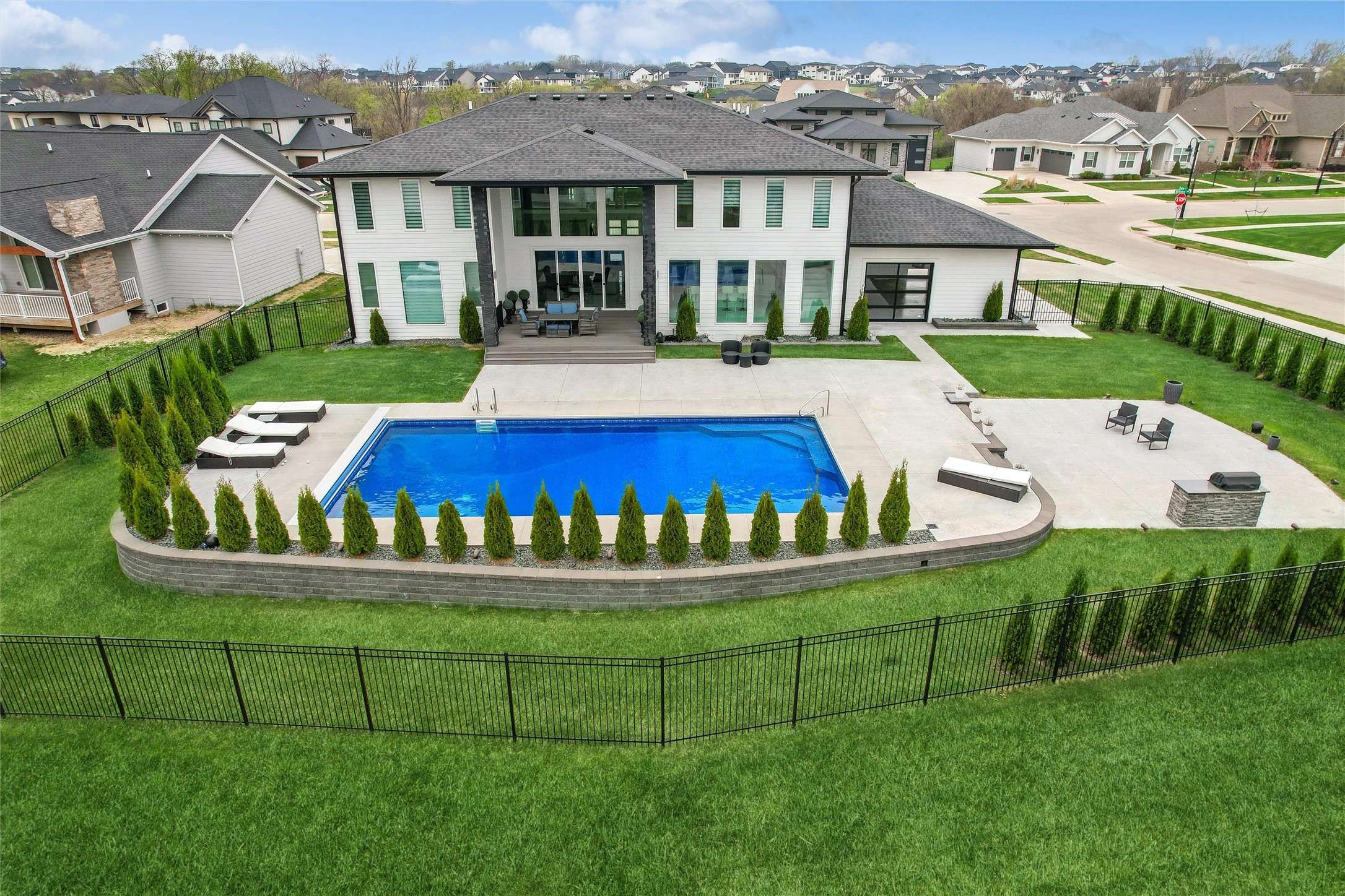 Clive, IA 50325,17466 Berkshire Parkway