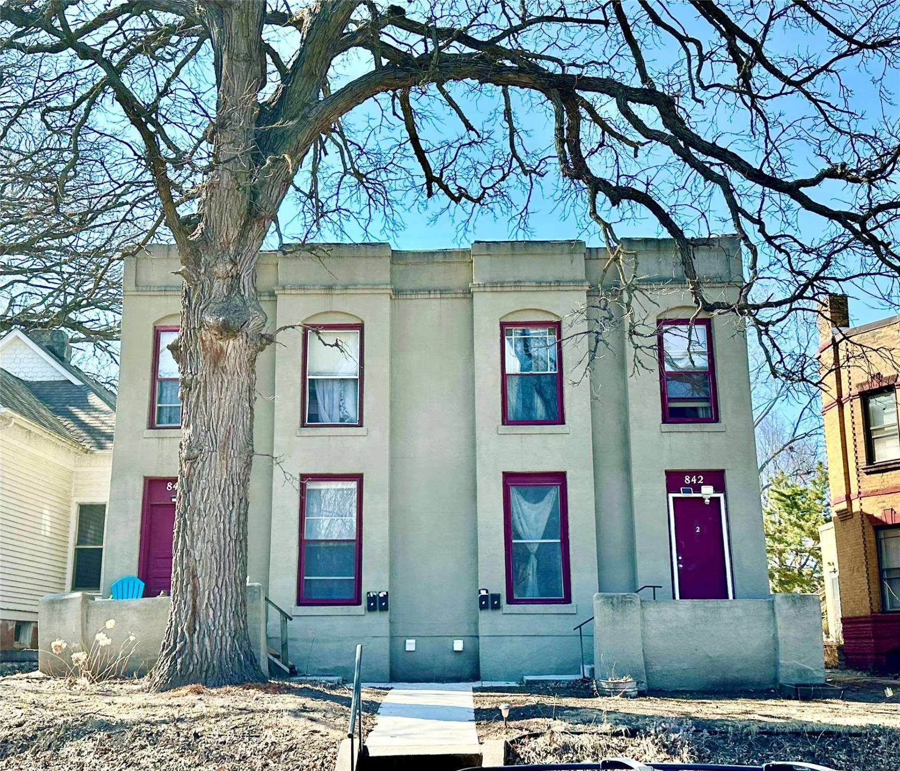 Des Moines, IA 50314,842 16th Street #4