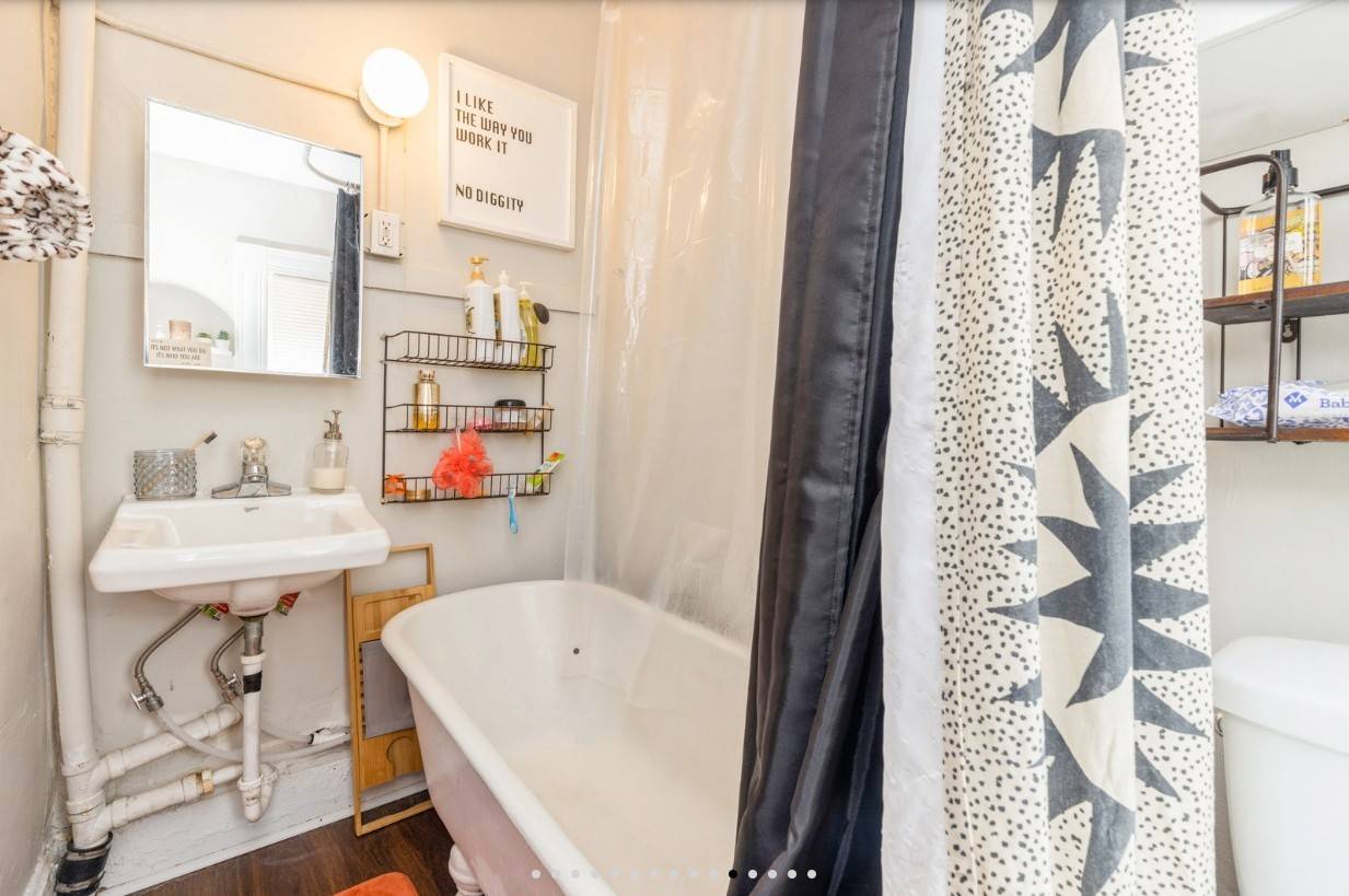 Des Moines, IA 50314,842 16th Street #4