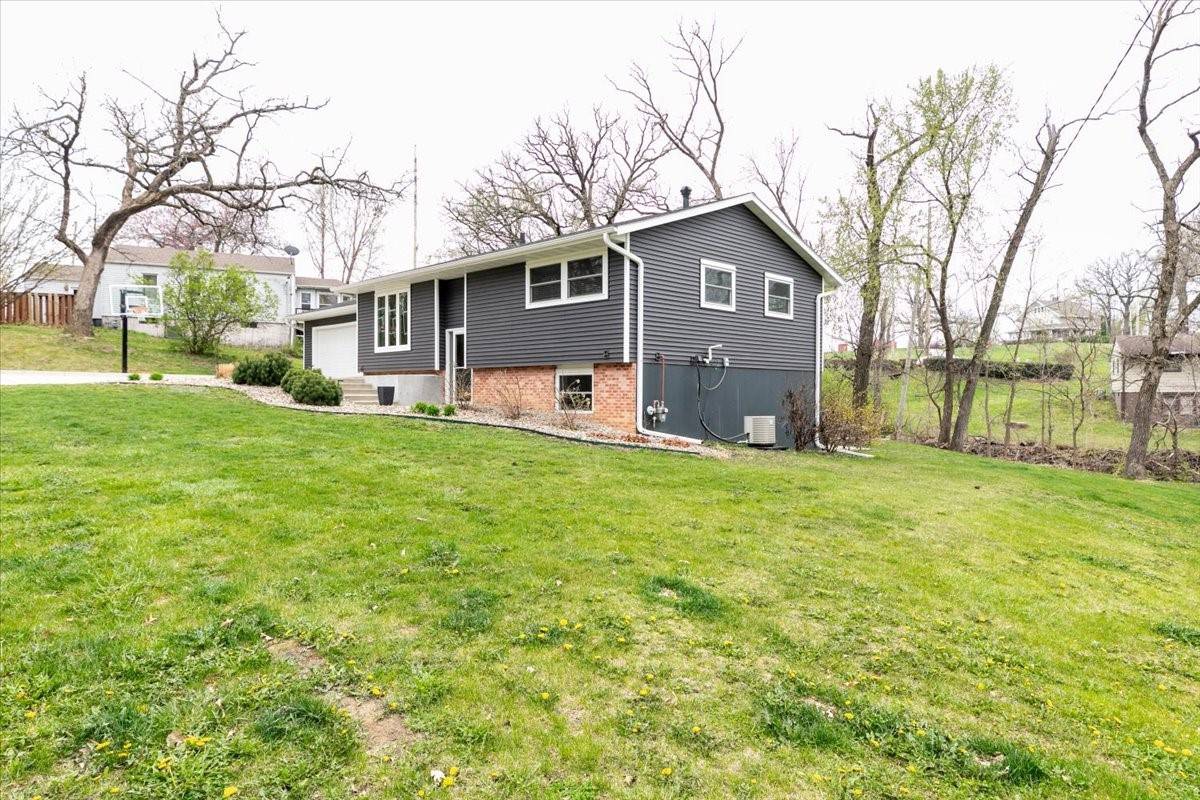 Newton, IA 50208,103 Emerson Hough Drive
