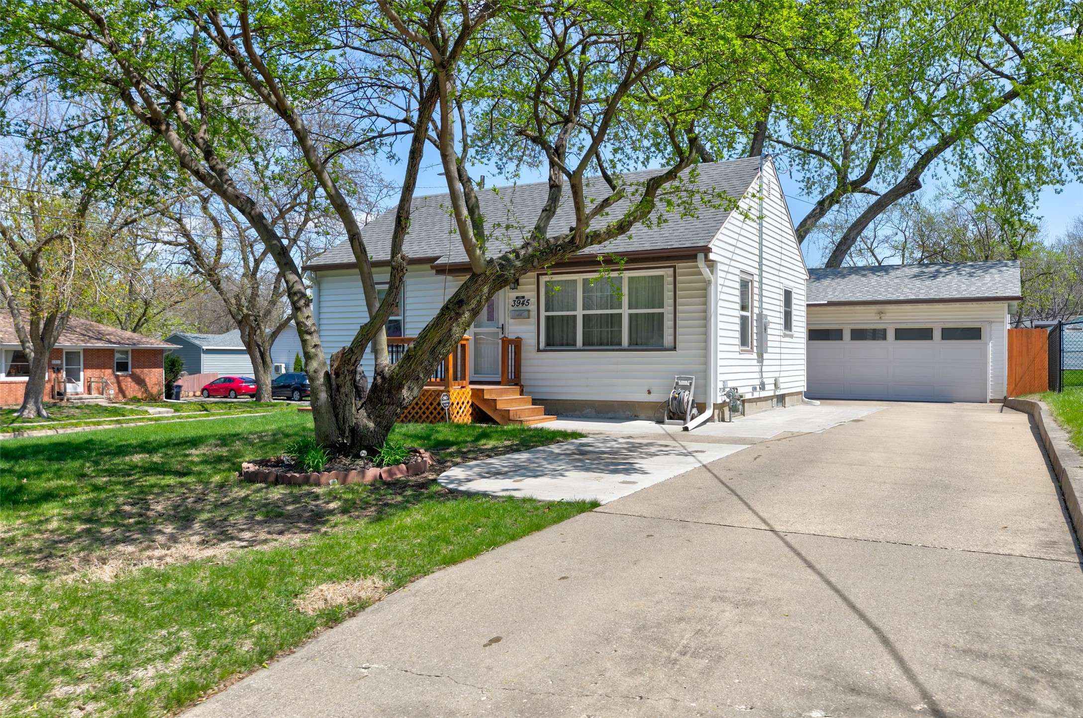 Des Moines, IA 50310,3945 54th Street